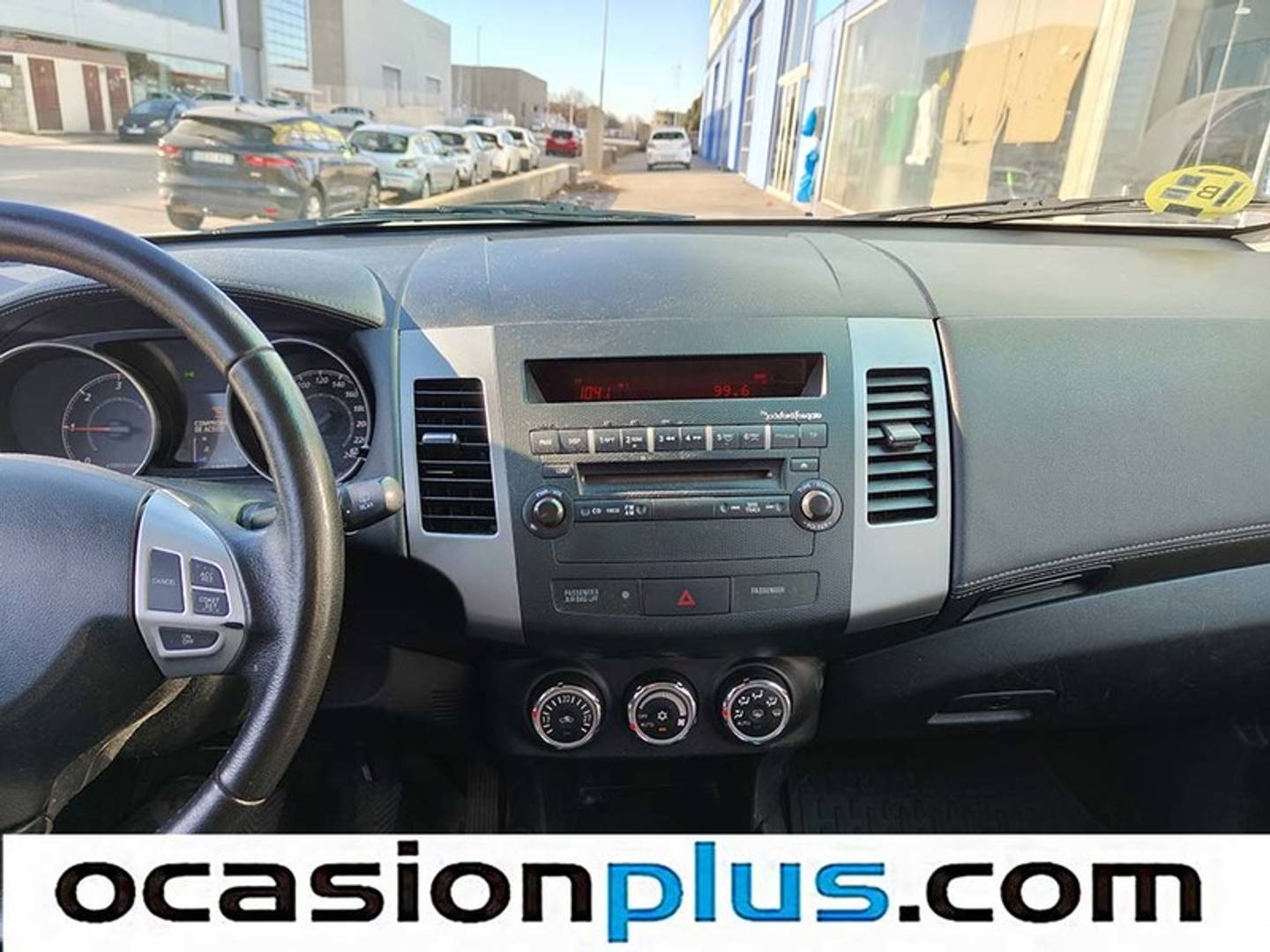 Foto Mitsubishi Outlander Mitsubishi Outlander 220 DI-D Motion 2WD (177 CV) 7 Plazas