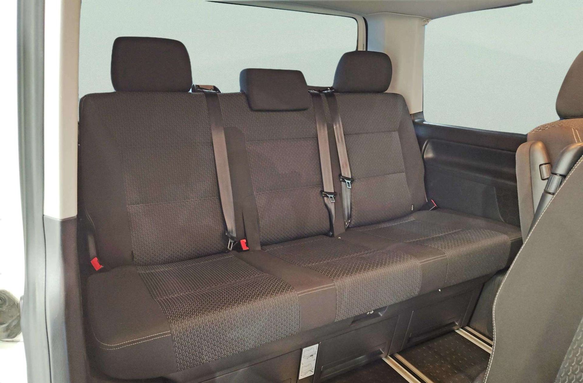 Volkswagen Multivan Outdoor Corto 2.0 TDI BMT DSG 7 plazas - foto 15