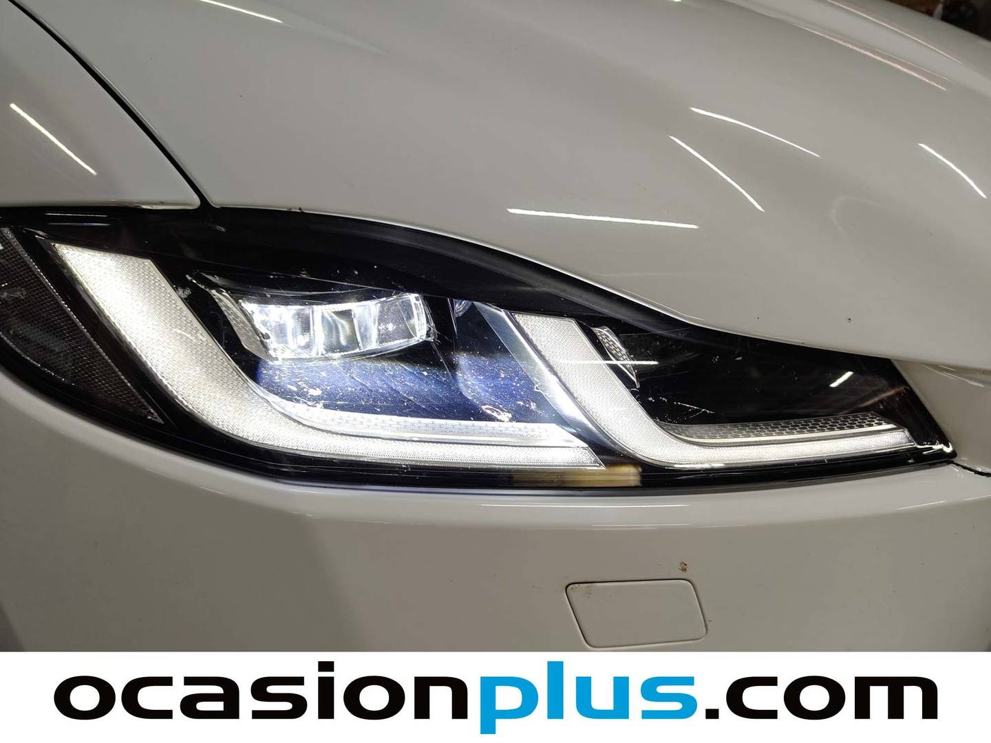 Foto Jaguar F-Pace Jaguar F-PACE 2.0D I4 MHEV Standard S AWD Auto  (204 CV)