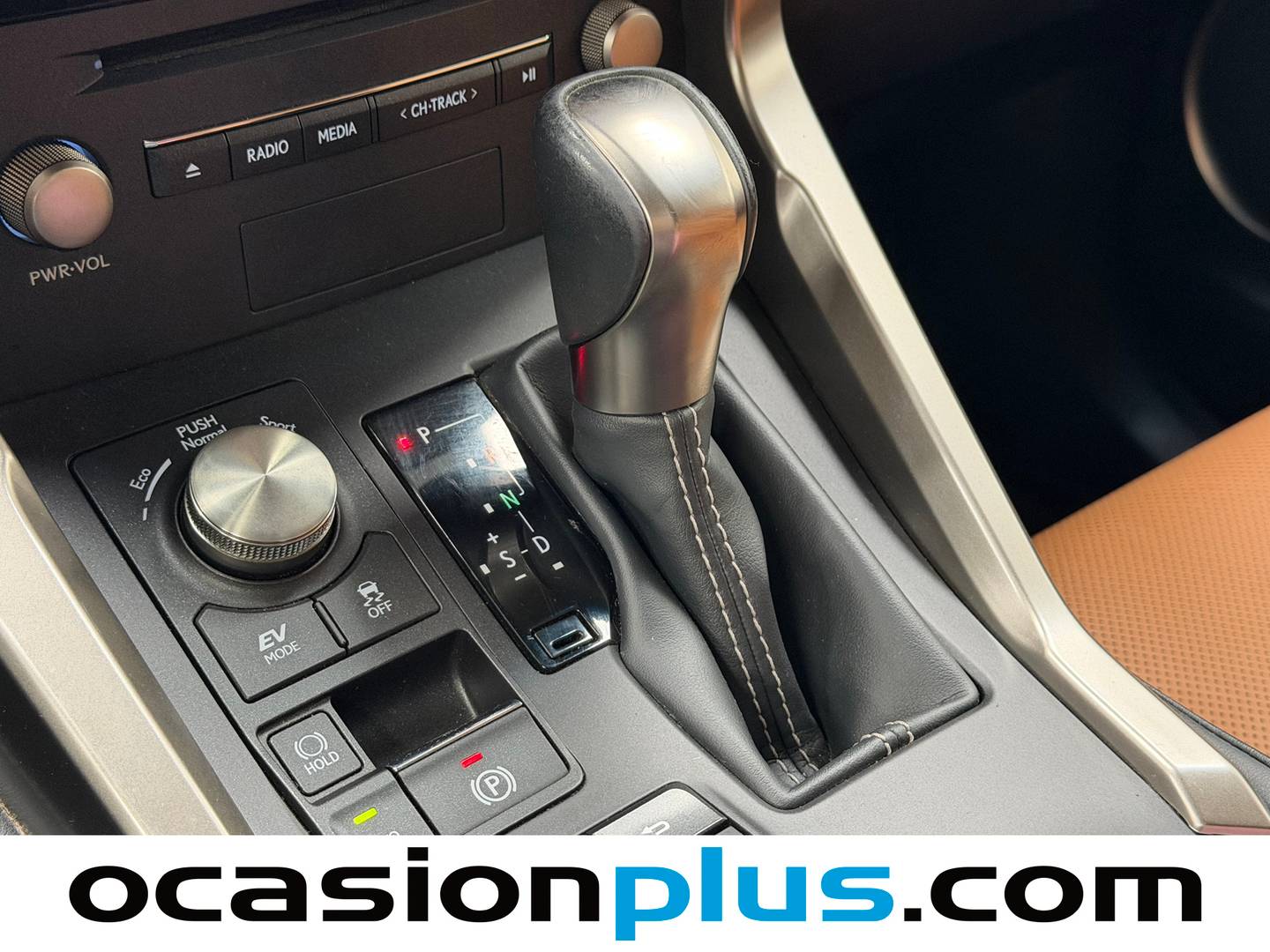 Lexus NX Lexus NX 300h Executive Navigation 4WD 145 kW (197 CV) de segunda mano