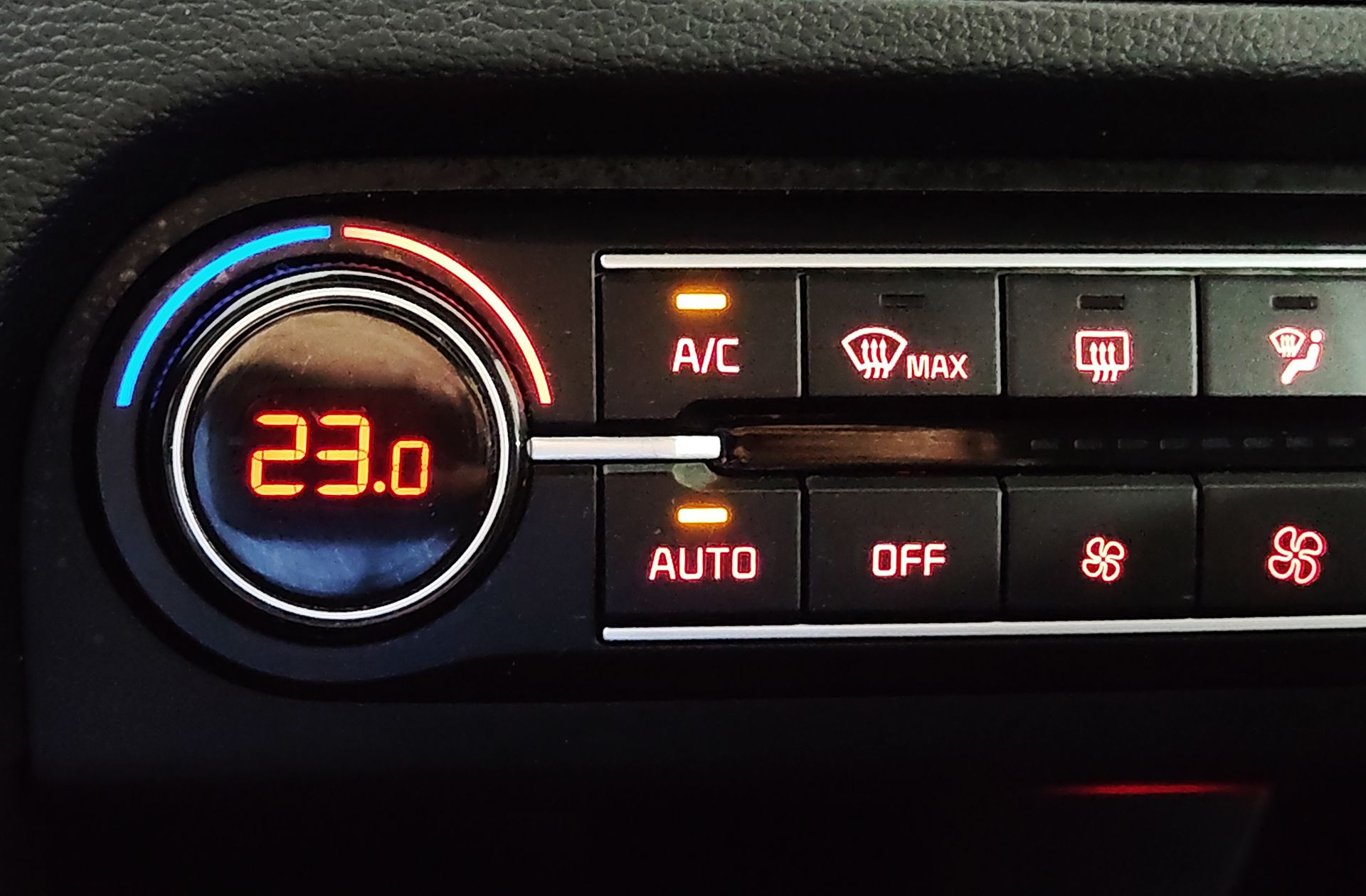 Kia XCeed 1.0 T-GDi Drive - foto 30