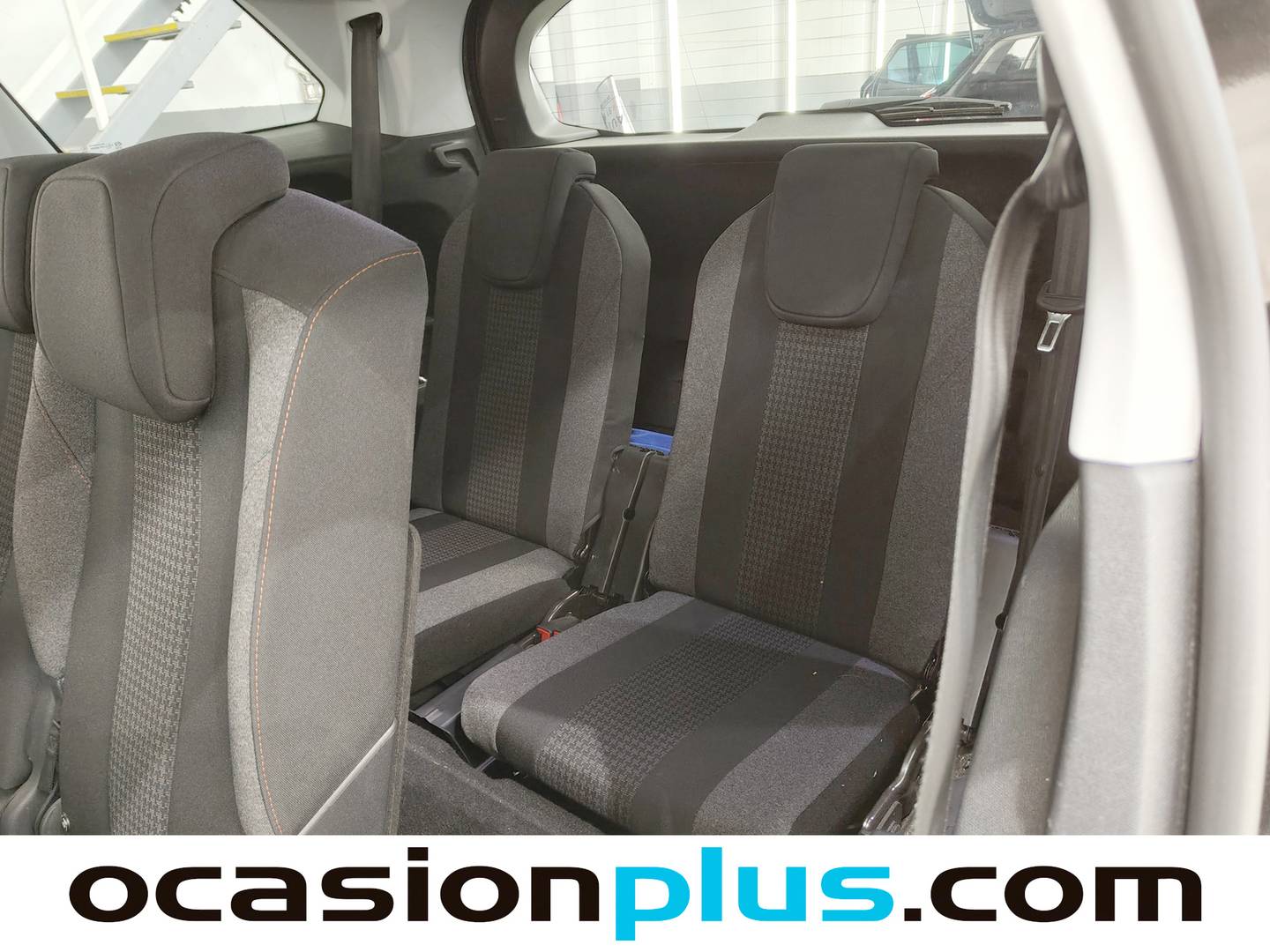 Acabados Peugeot 5008 Peugeot 5008 1.6 BlueHDi Active EAT6 S&S (120 CV)  7 Plazas