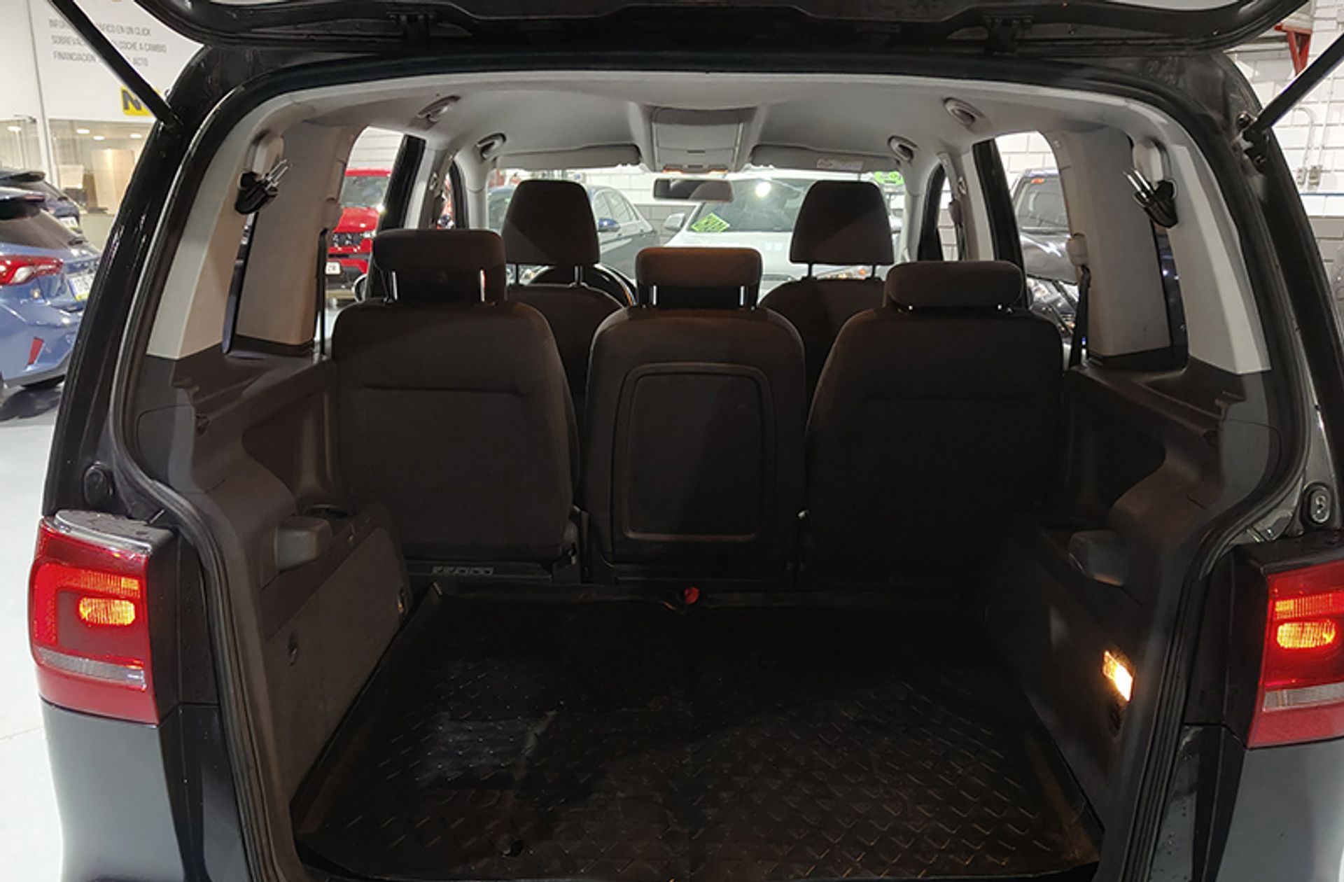 Volkswagen Touran 1.2 TSI Edition 7 plazas - foto 13