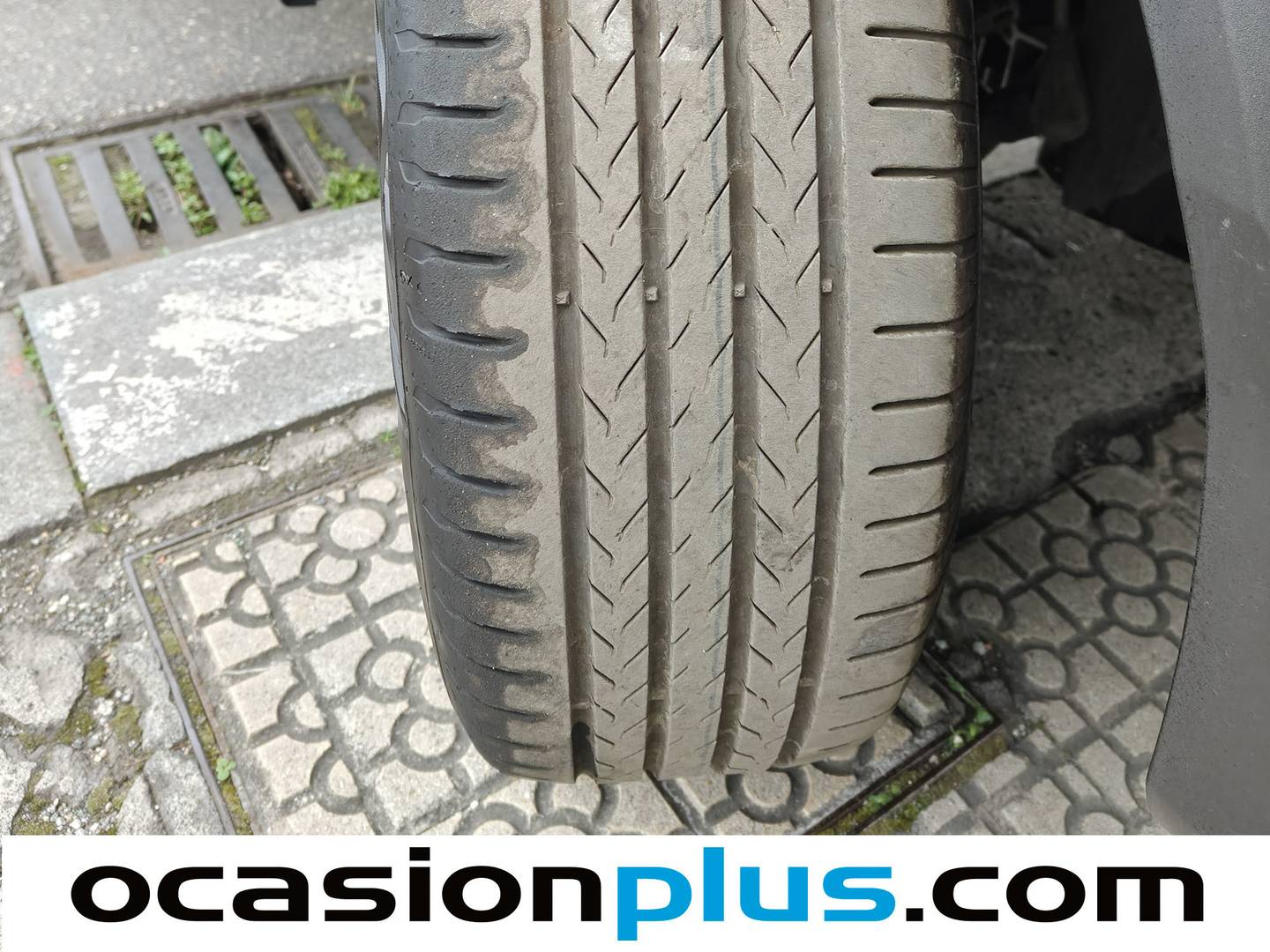 Foto Peugeot 2008 Peugeot 2008 Allure Hybrid eDCS6  (136 CV)