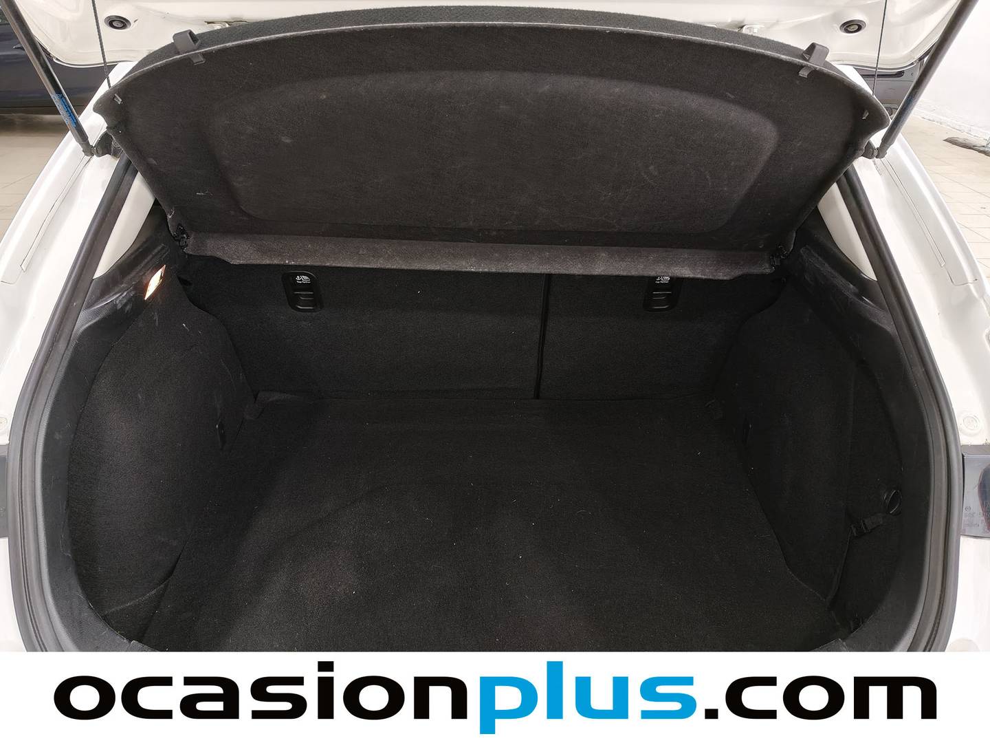 Foto Mazda Mazda3 Mazda Mazda 3 2.0 Skyactiv-G Evolution (120 CV)