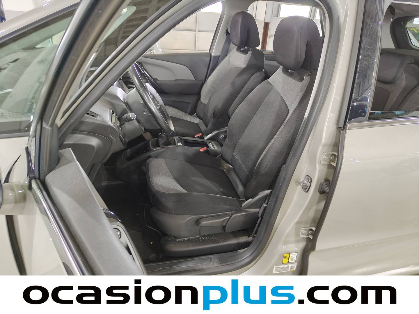 Foto asientos delanteros Citroën C4 Picasso Citroen C4 Picasso PureTech 130 S&S Feel (130 CV)