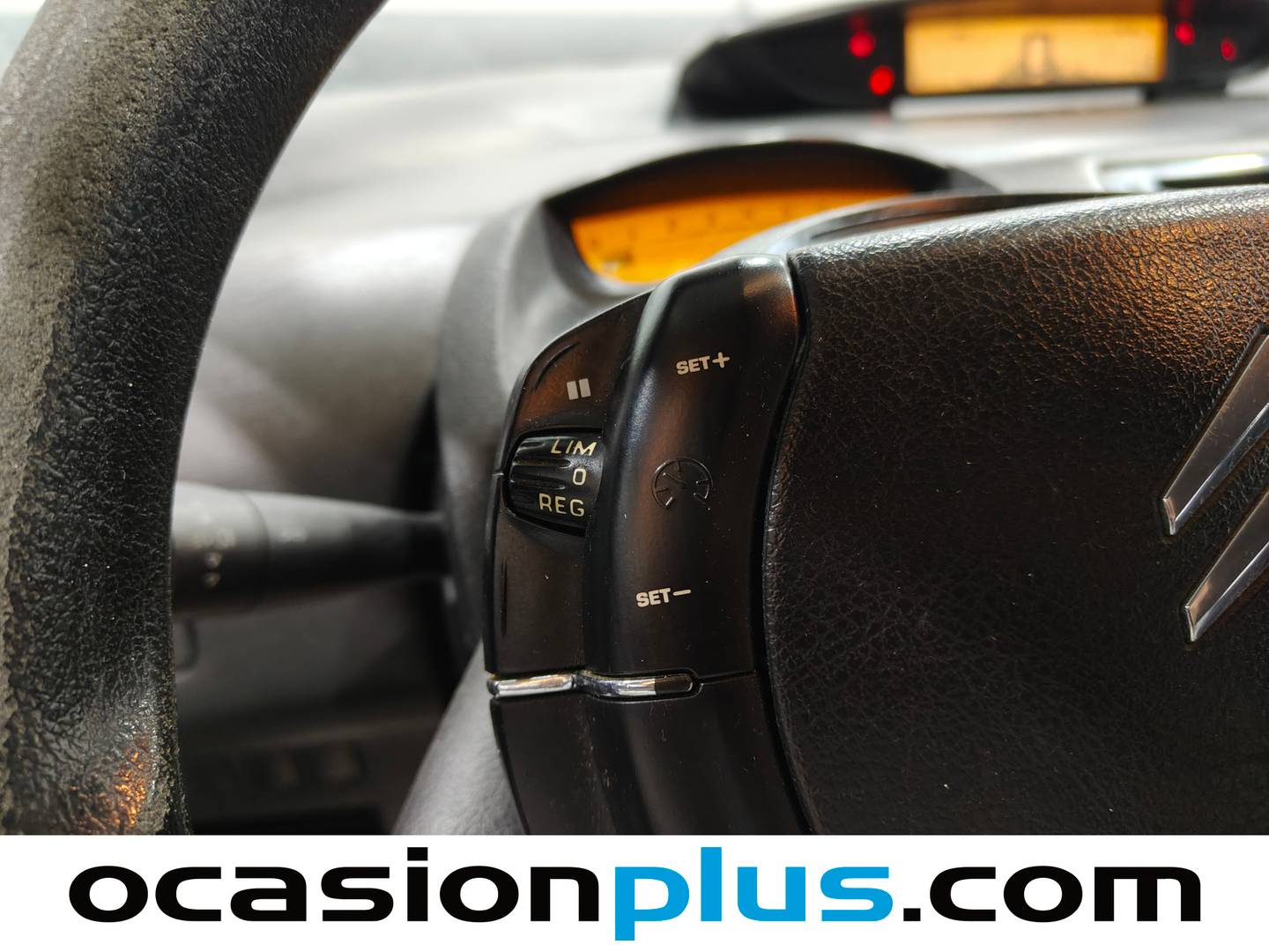 Extras y acabados del Citroën C4 Citroën C4 1.4 16v Collection (90 CV)