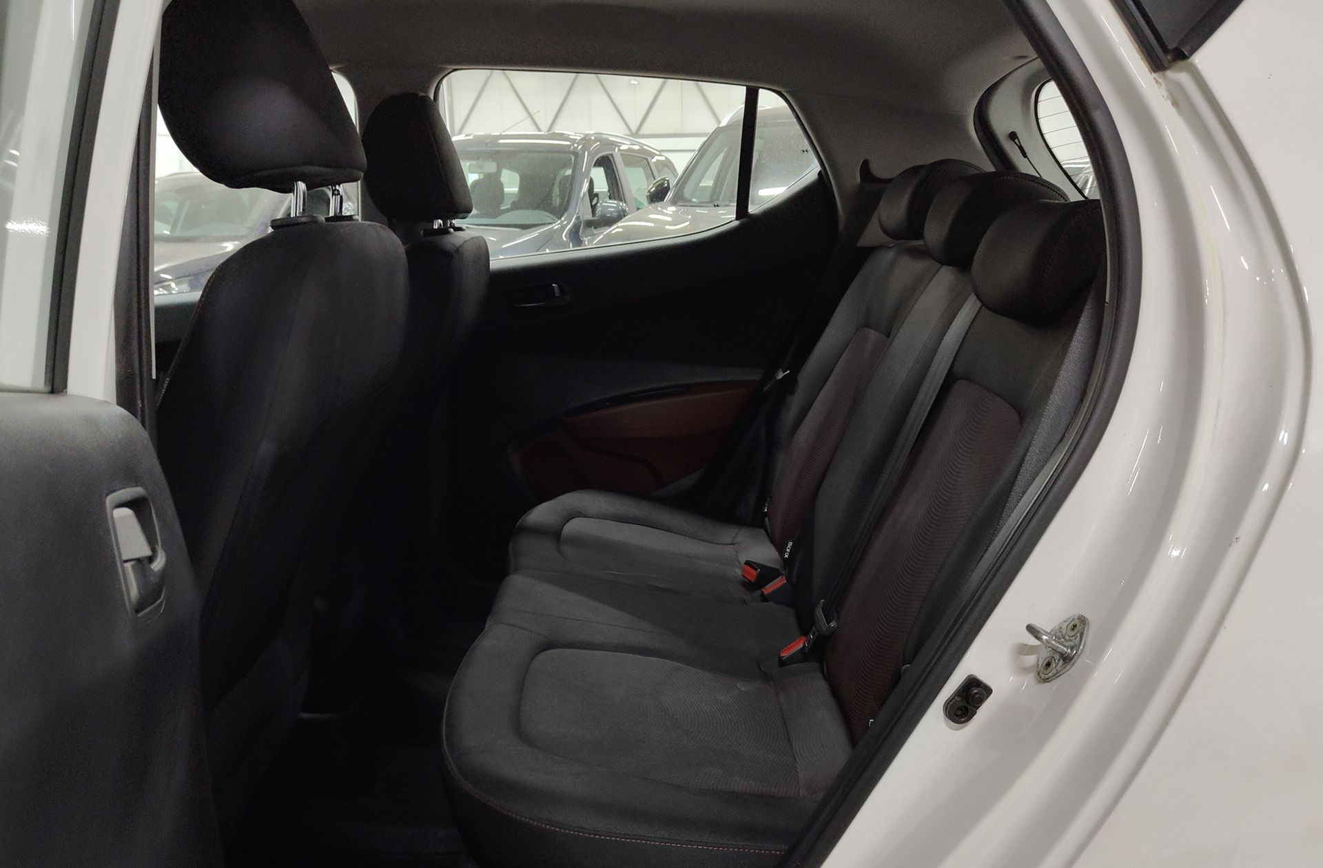Hyundai i10 1.0 Tecno - foto 9