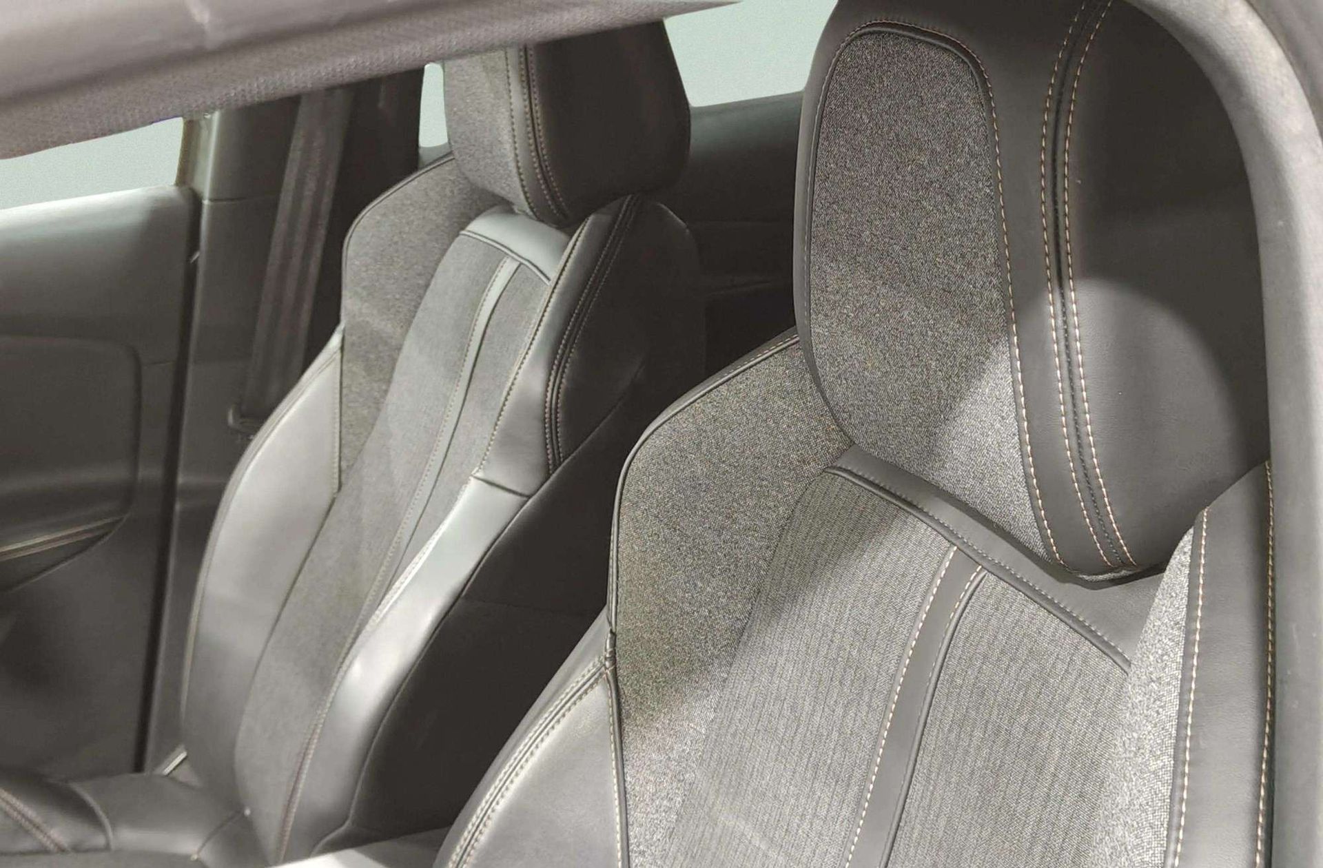 Peugeot 3008 BlueHDi 130 GT Line - foto 7