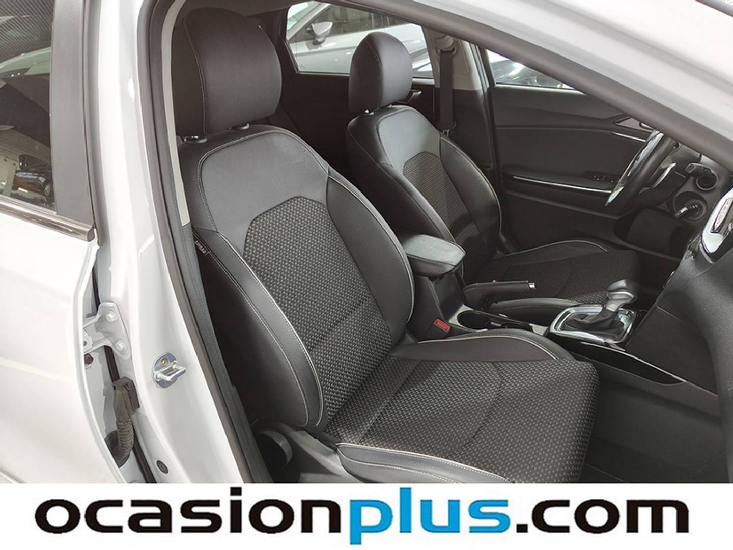 Fotos maletero KIA Ceed KIA Ceed 1.6 CRDi Tech DCT (136 CV)