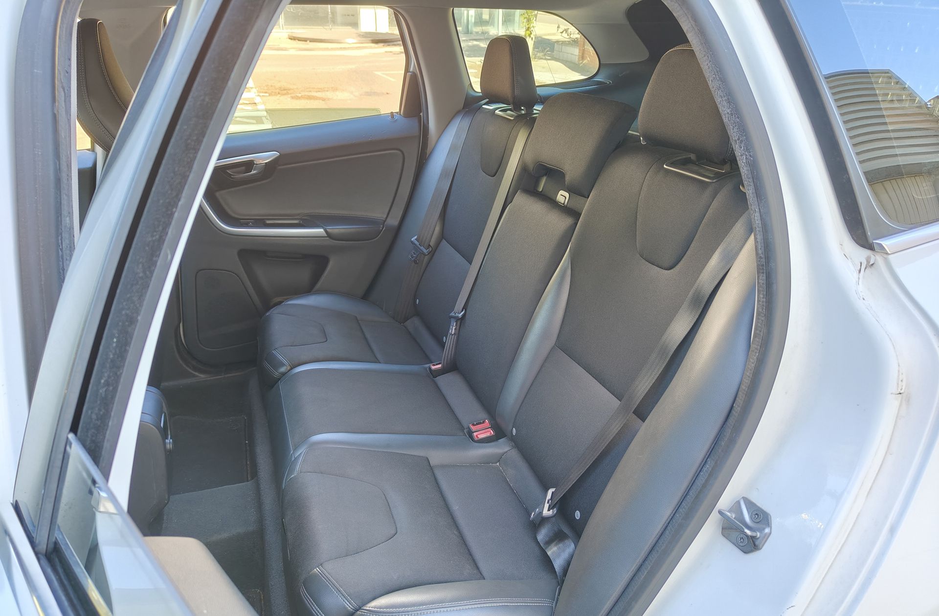 Volvo XC60 D3 Momentum - foto 11