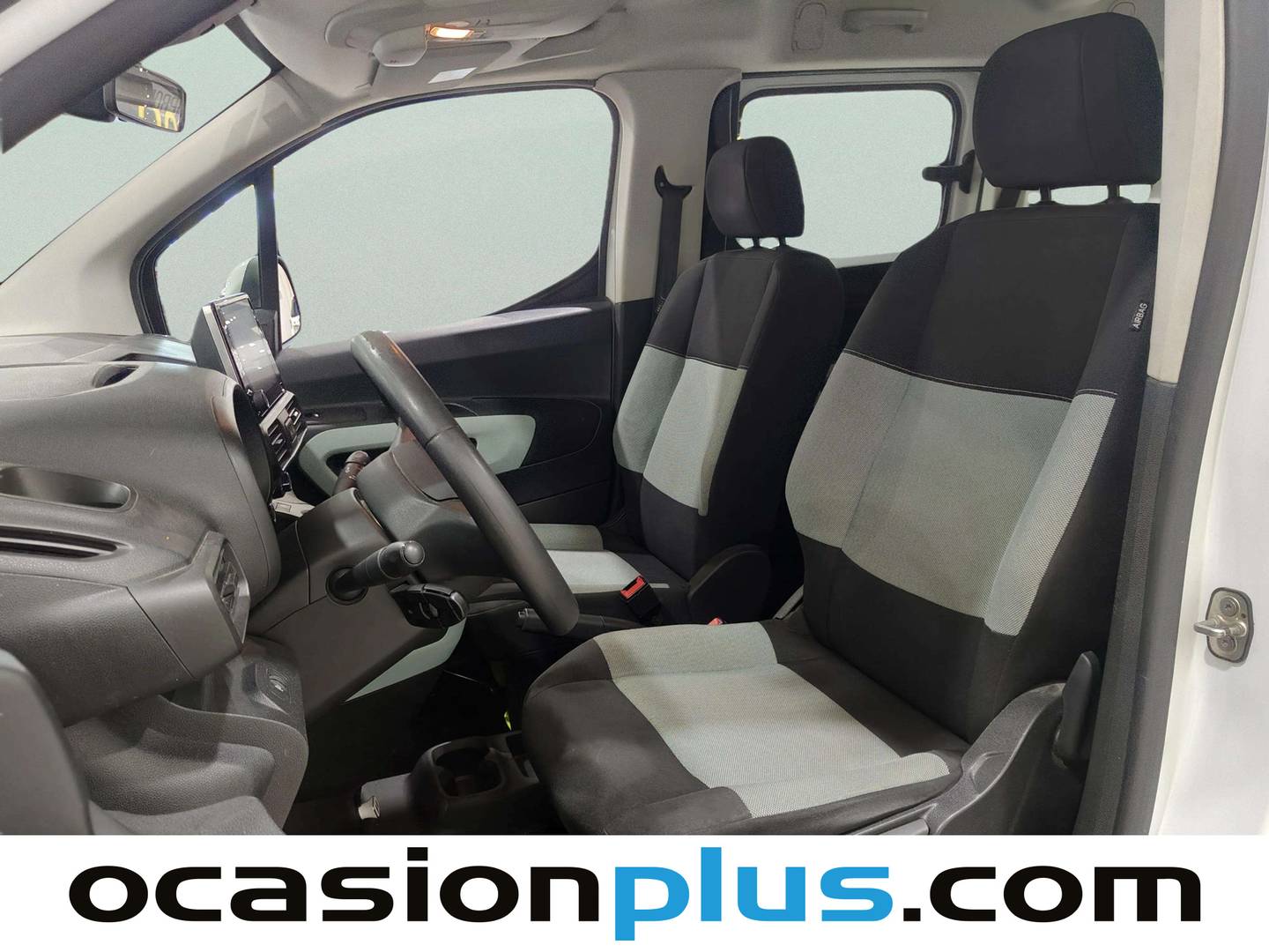 Foto asientos delanteros Citroën Berlingo Citroën Berlingo Combi PureTech 110 S&S Talla M Feel (110 CV)