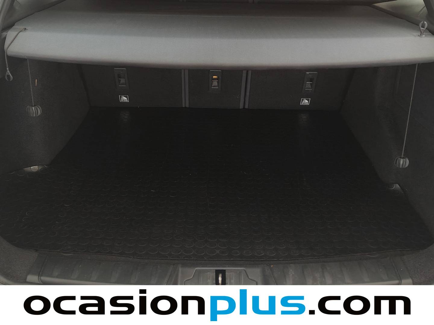 Foto Jaguar F-Pace Jaguar F-PACE 2.0L i4D Pure AWD Auto (180 CV)