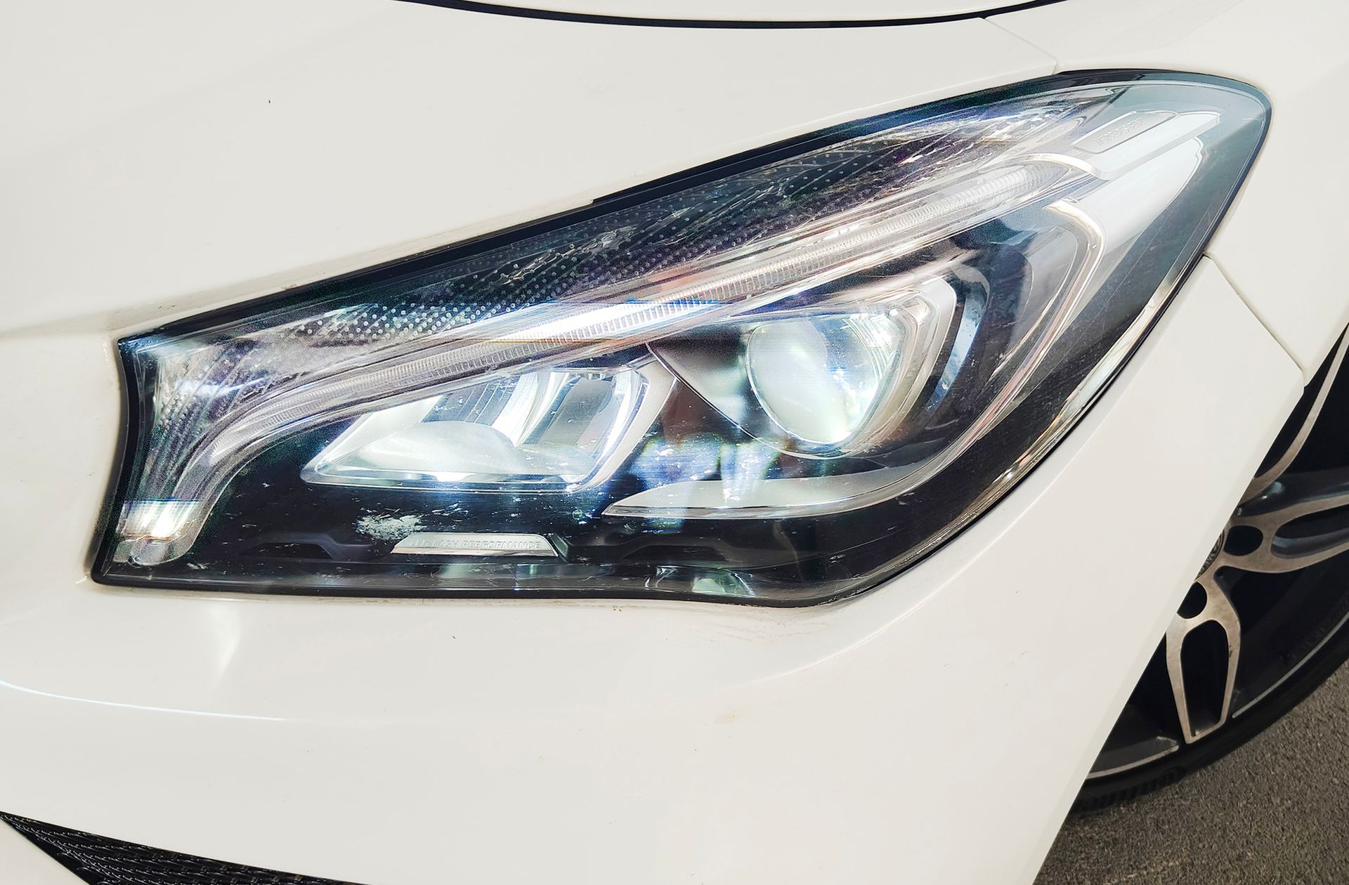 Mercedes-Benz CLA Shooting Brake 200 Pack AMG - foto 12