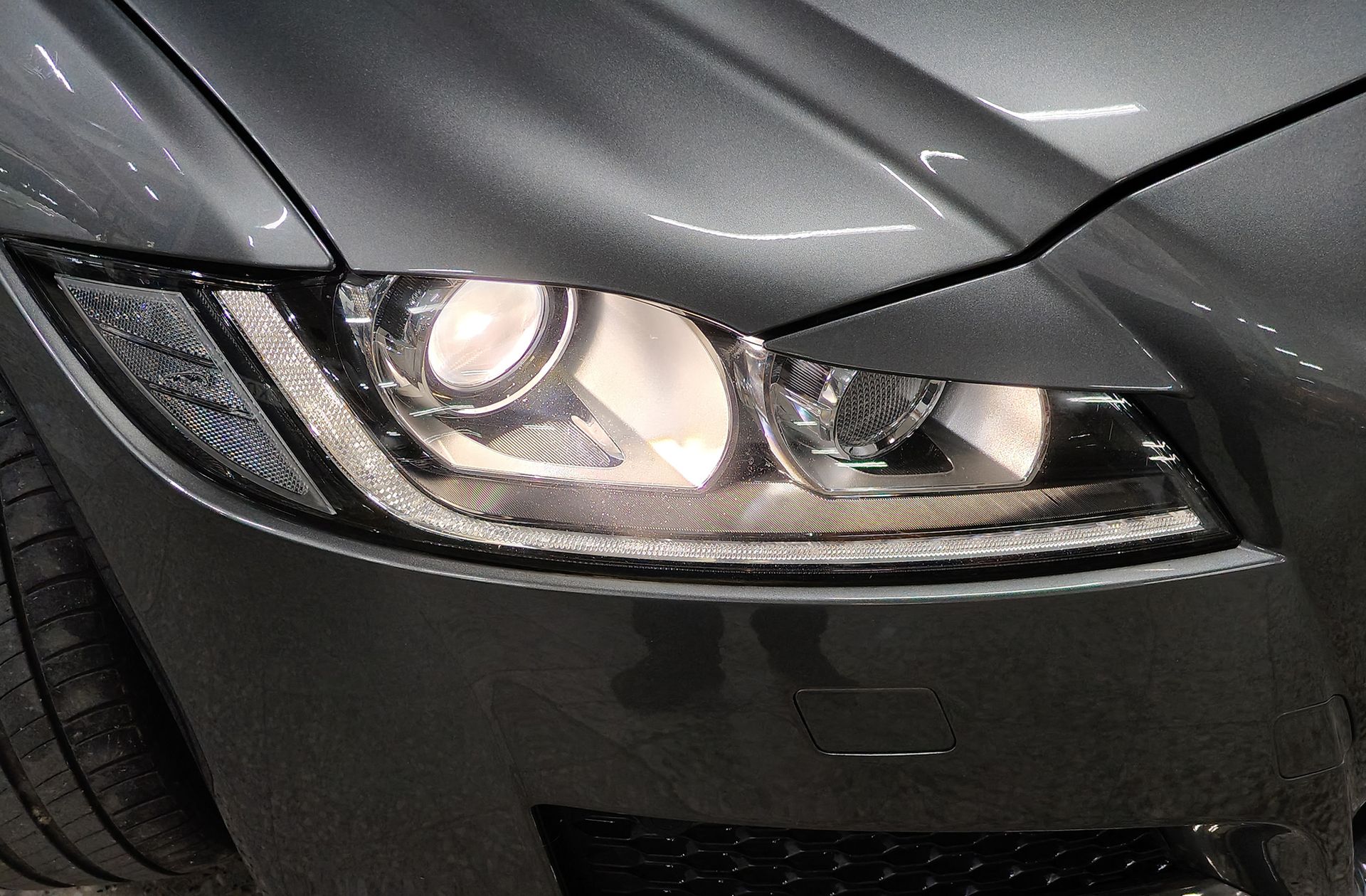 Jaguar XF 2.0 D Prestige - foto 13