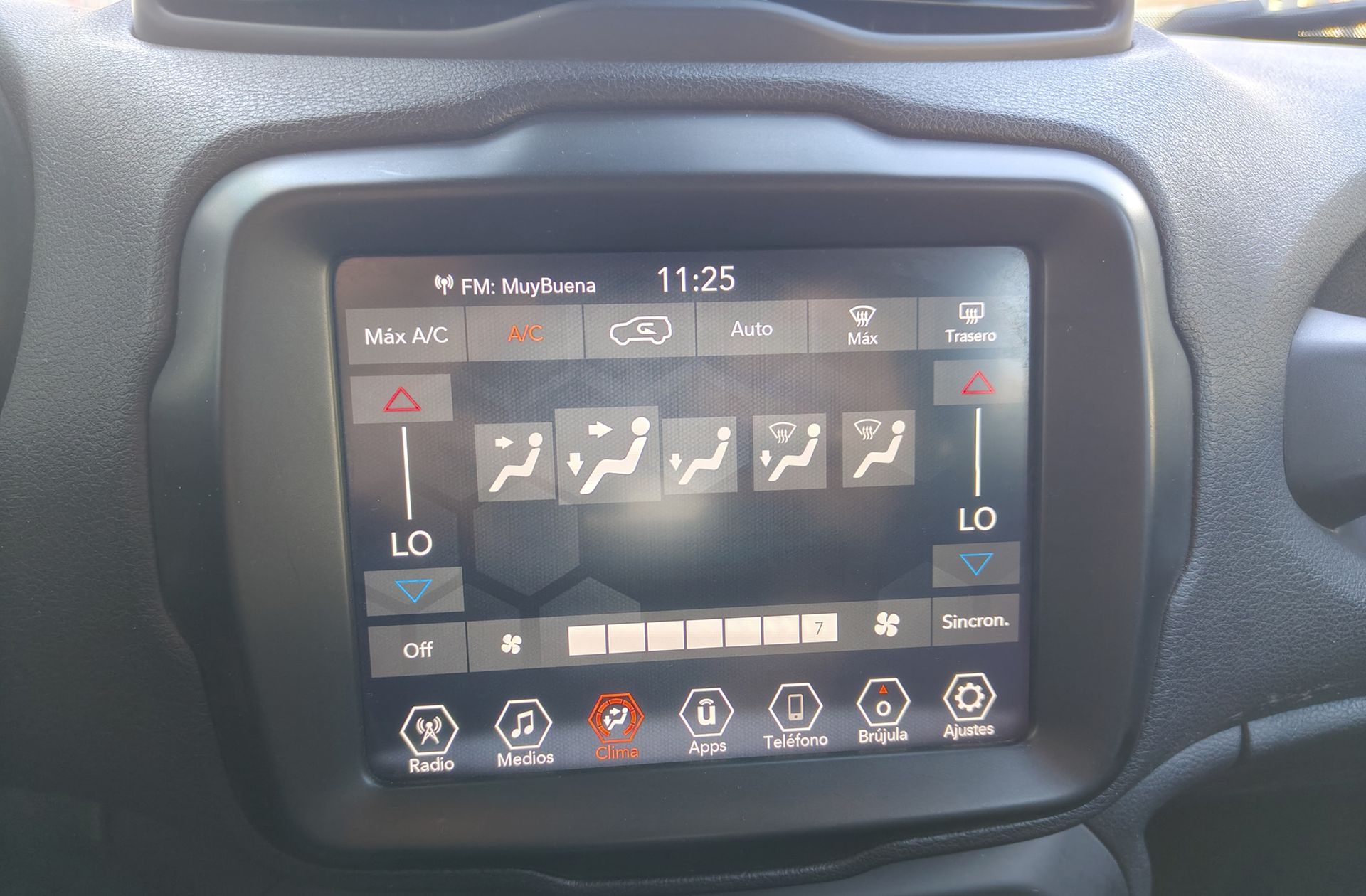 Jeep Renegade 1.0G Limited 4x2 - foto 26