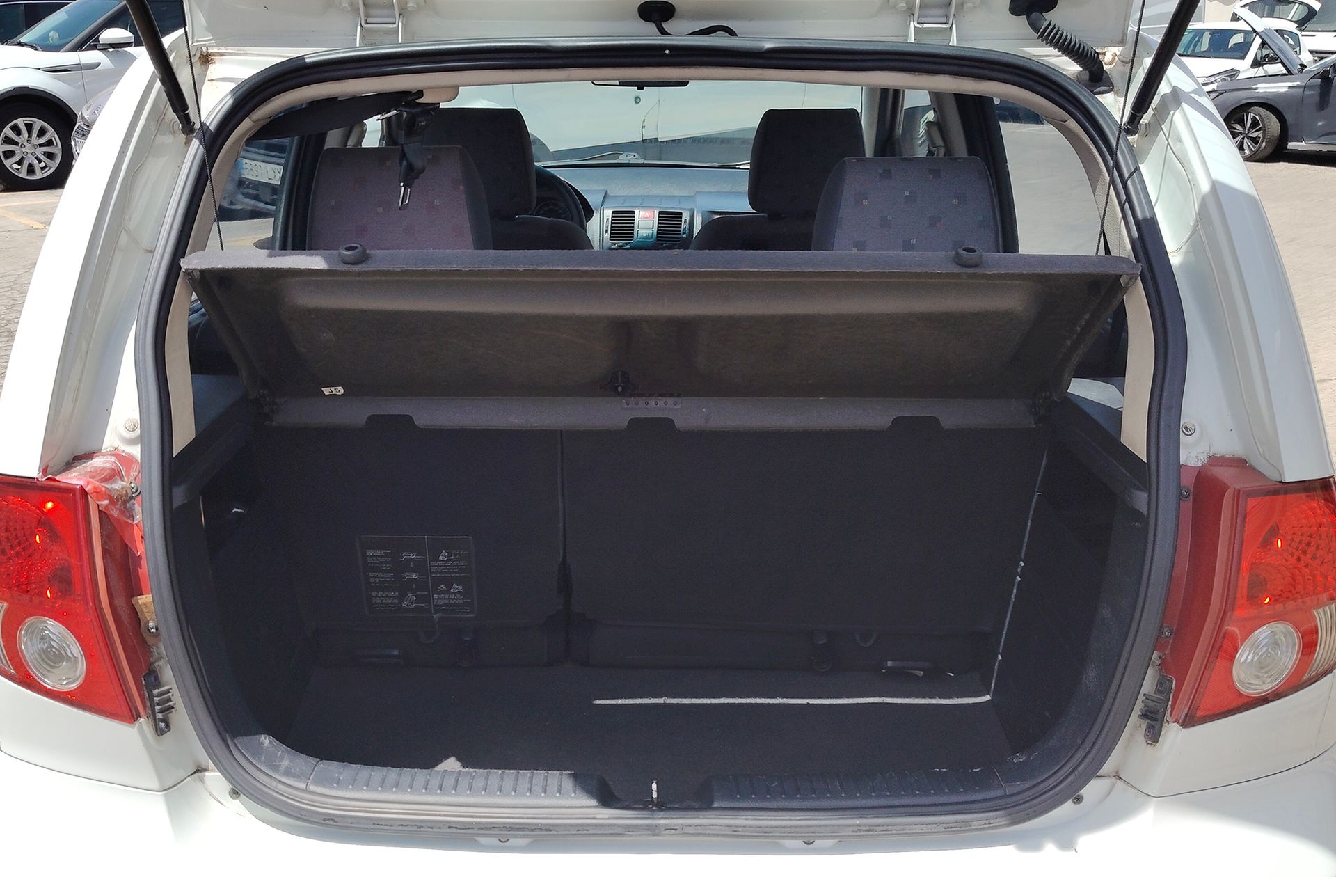 Hyundai Getz 1.1 - foto 12