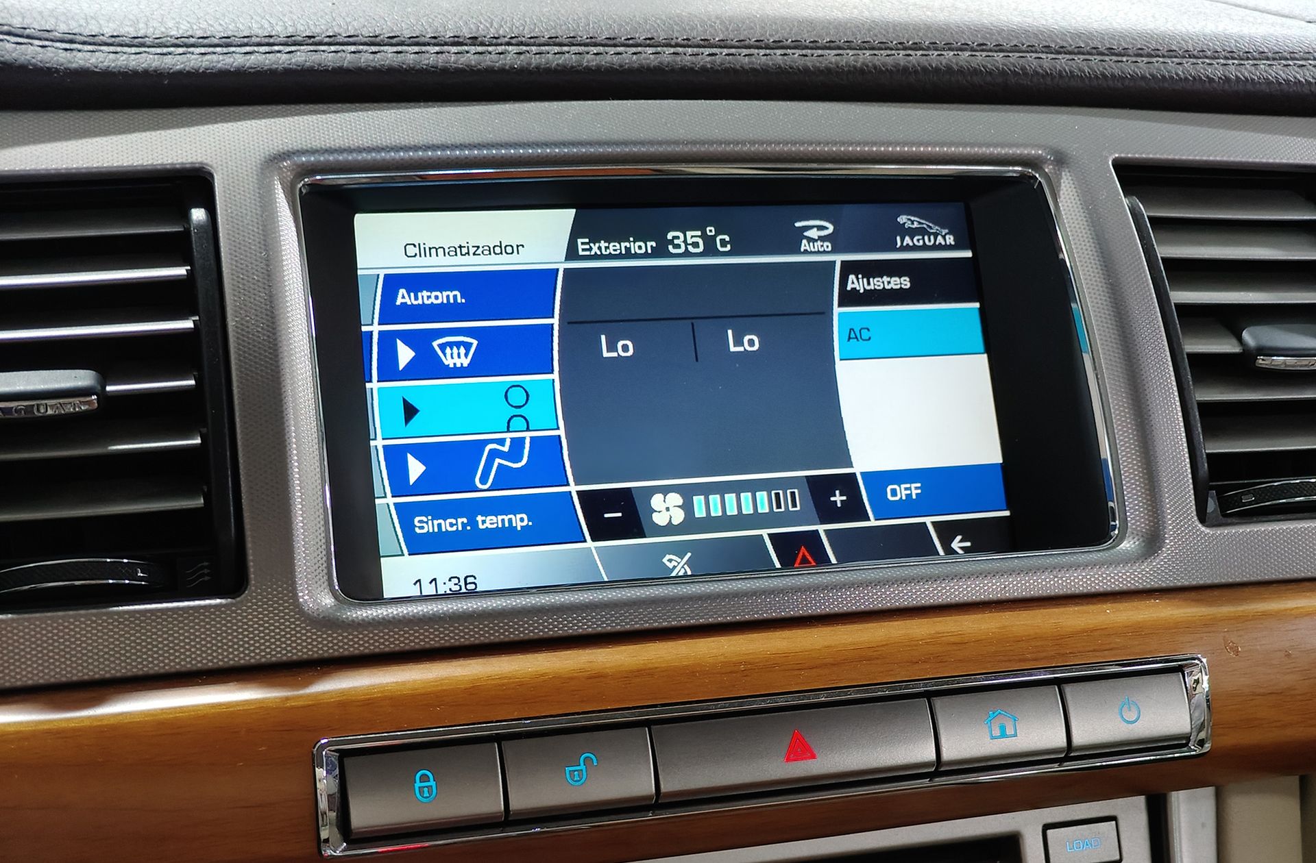Jaguar XF 3.0 V6 Luxury - foto 29