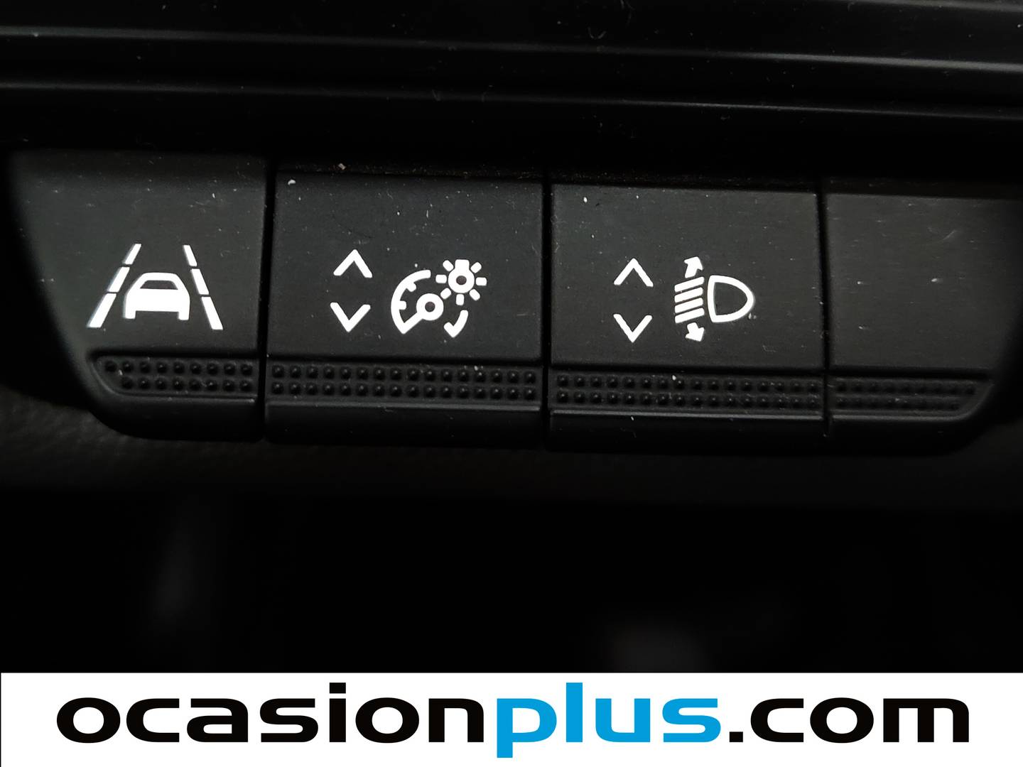 Equipamiento del Renault Clio Renault Clio Business TCe (90 CV)