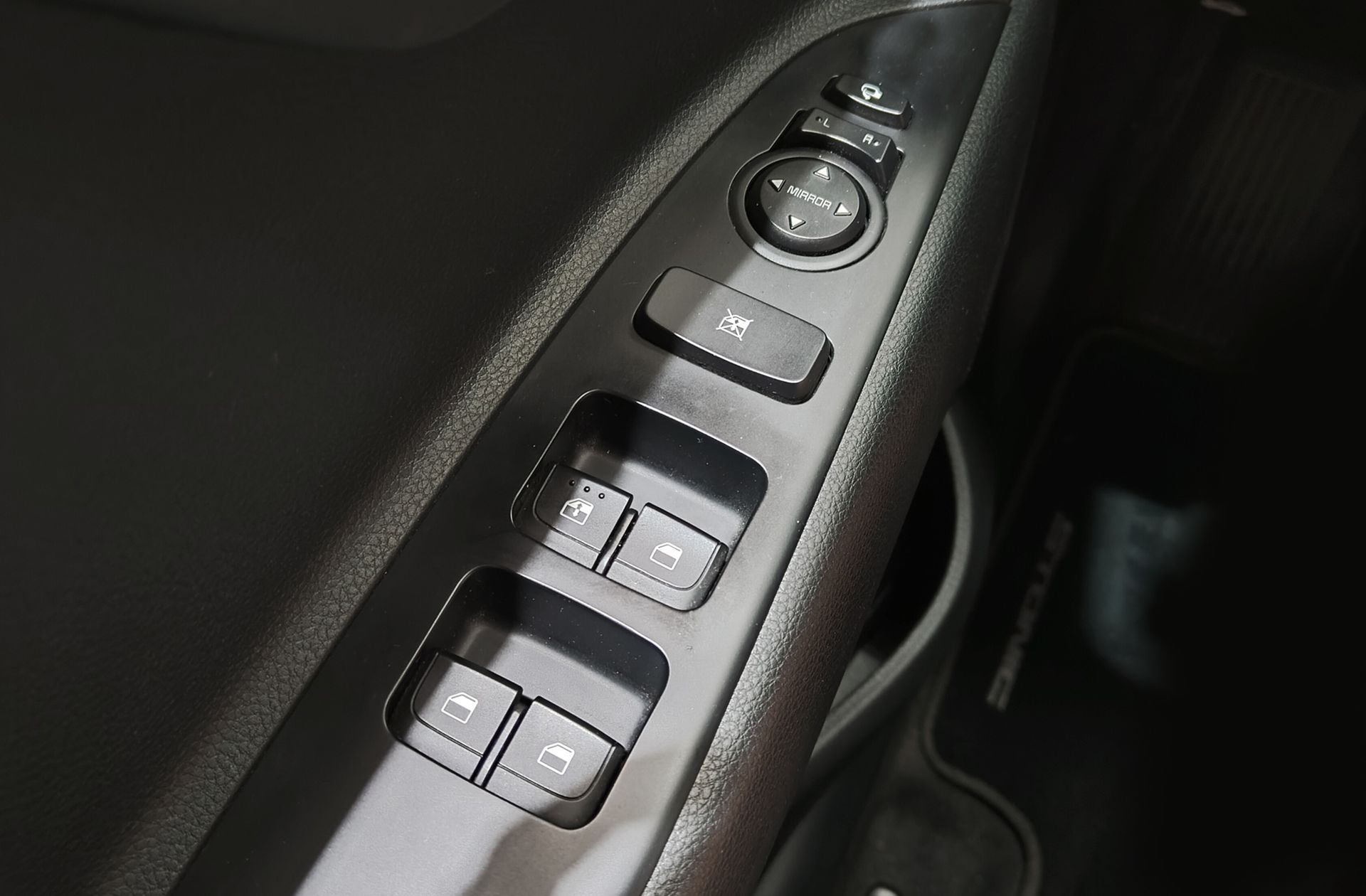 Kia Stonic 1.0 T-GDi MHEV Drive iMT - foto 35
