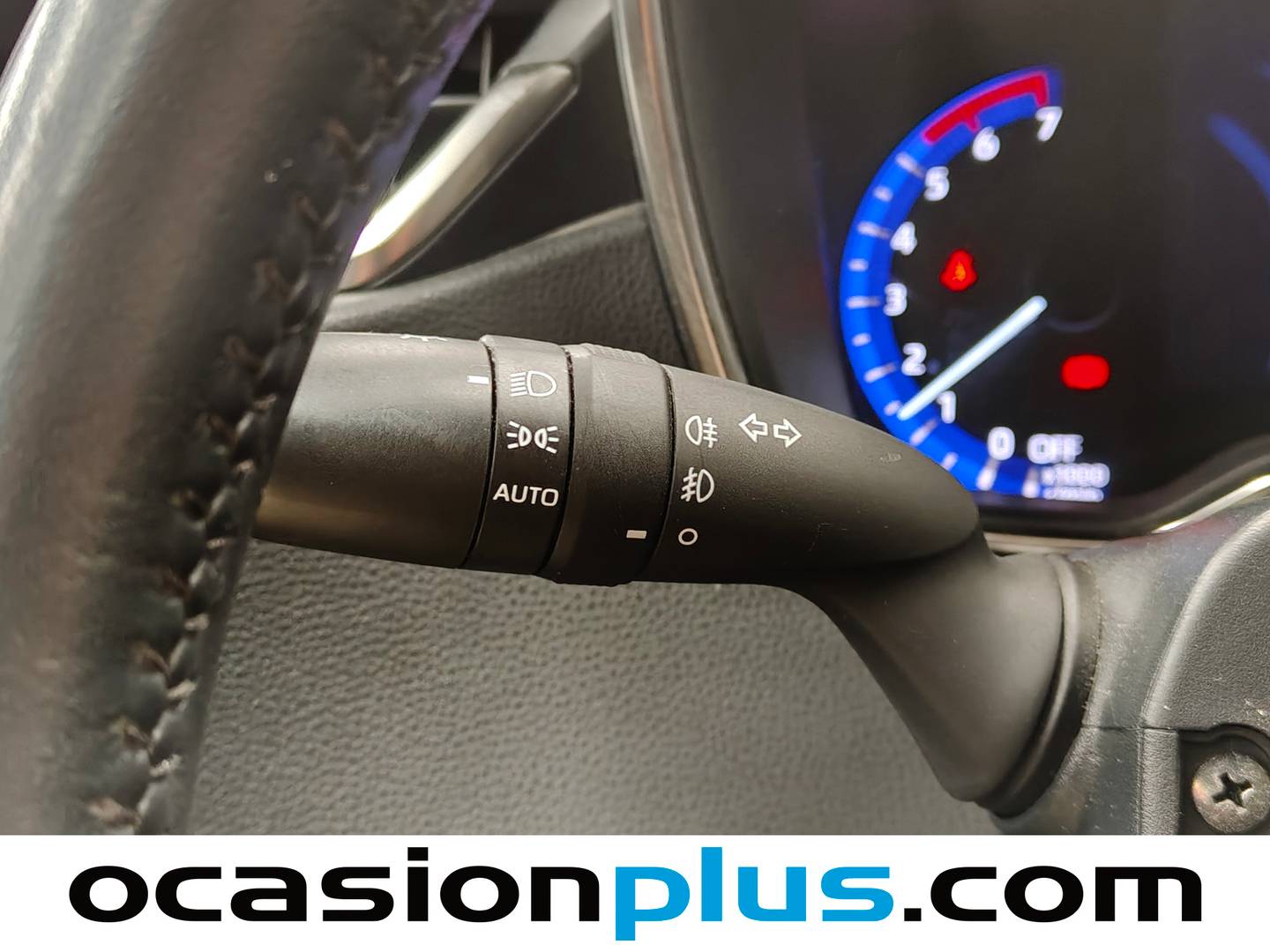 Toyota Corolla Toyota Corolla 1.8 125 Híbrido Active Tech E-CVT (122 CV) seminuevo