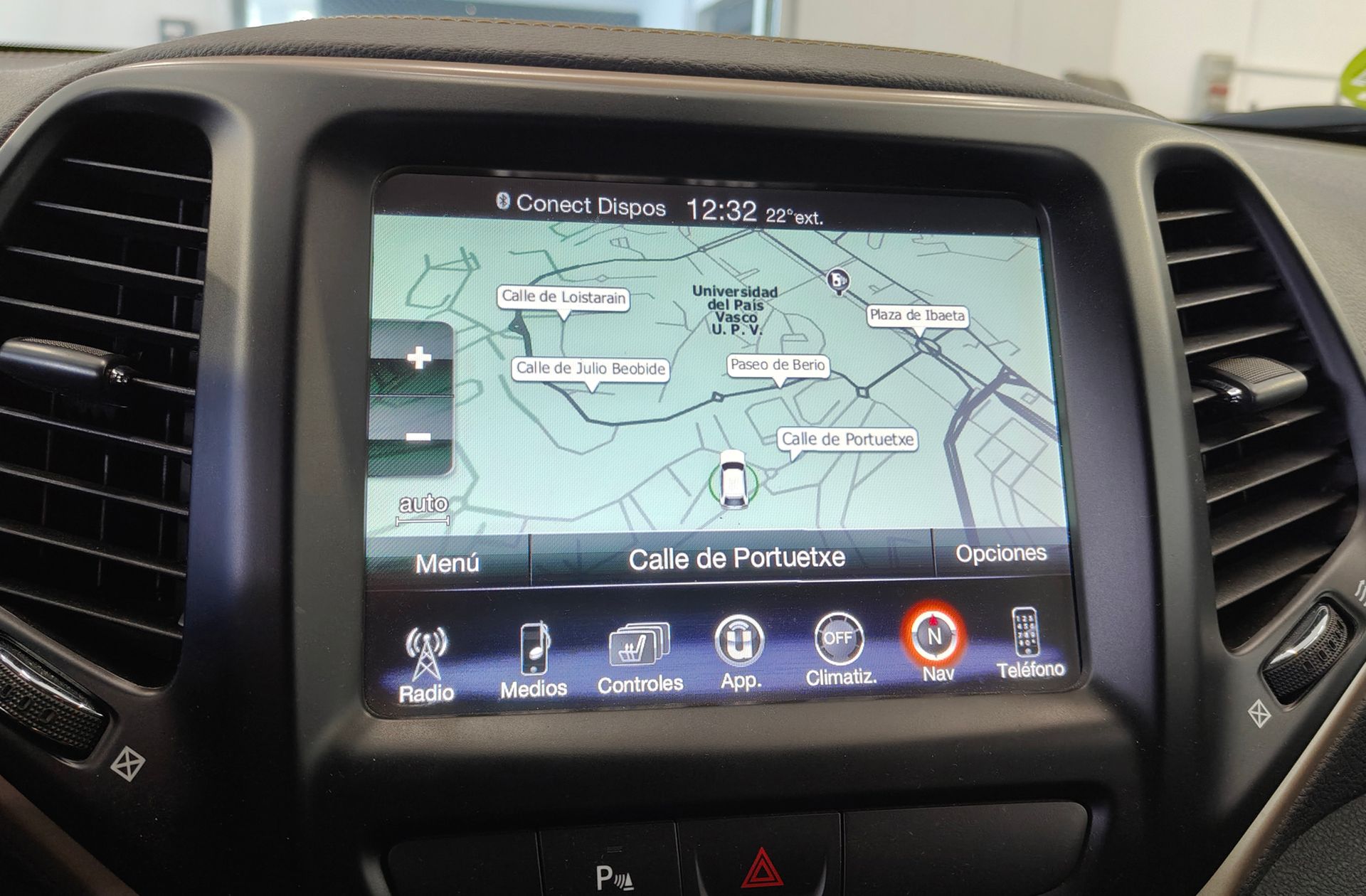 Jeep Cherokee 2.2D Night Eagle 4x4 ADI Aut. - foto 7