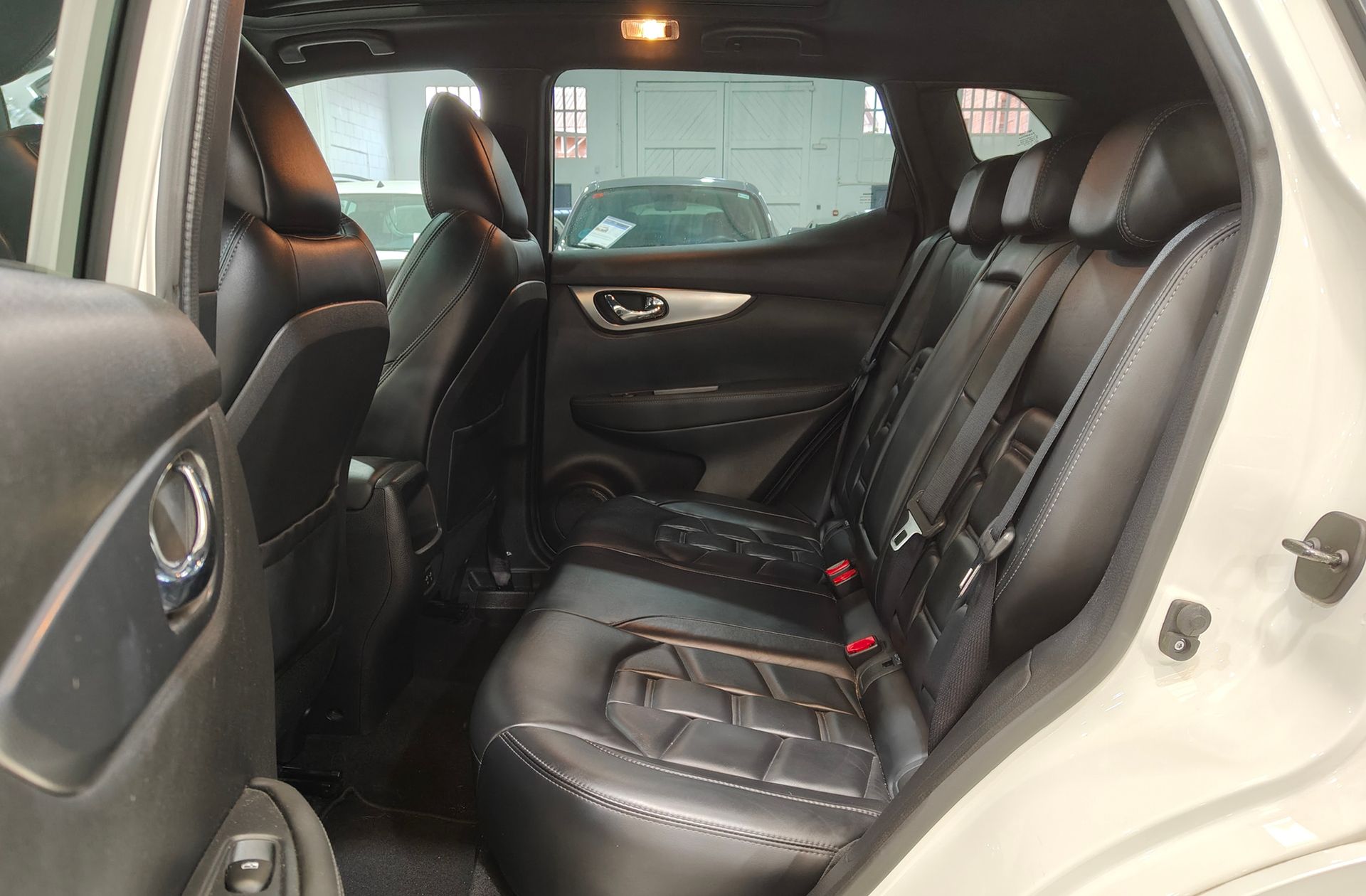 Nissan Qashqai dCi 150 Tekna+ - foto 17