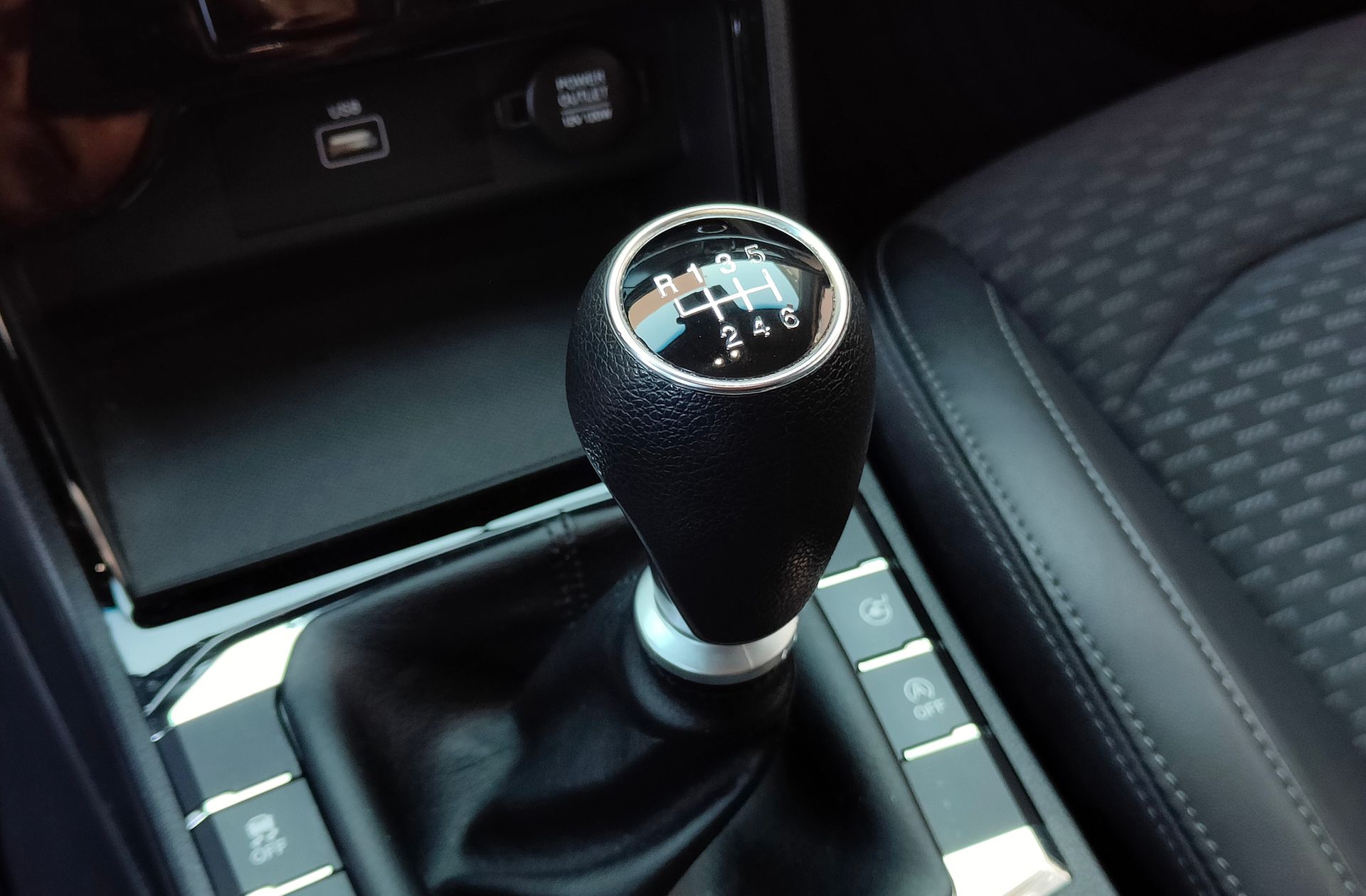 SsangYong Korando D16T Premium - foto 5