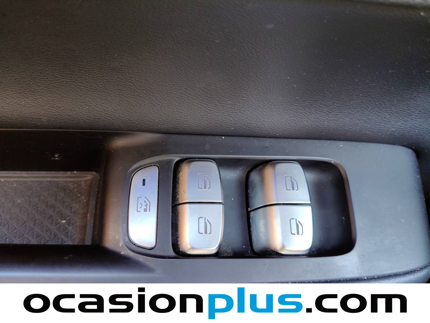 EBRO S800 EBRO S800 1.6 TGDI Premium DCT (147 CV) 147cv