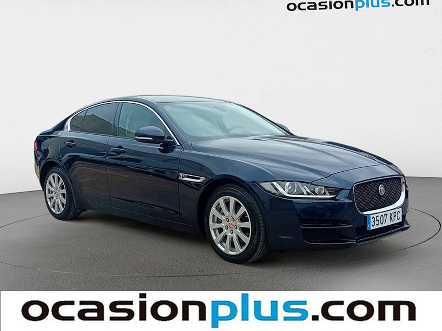 Foto Jaguar XE Jaguar XE 2.0 Diesel Pure RWD AUTO (180 CV)