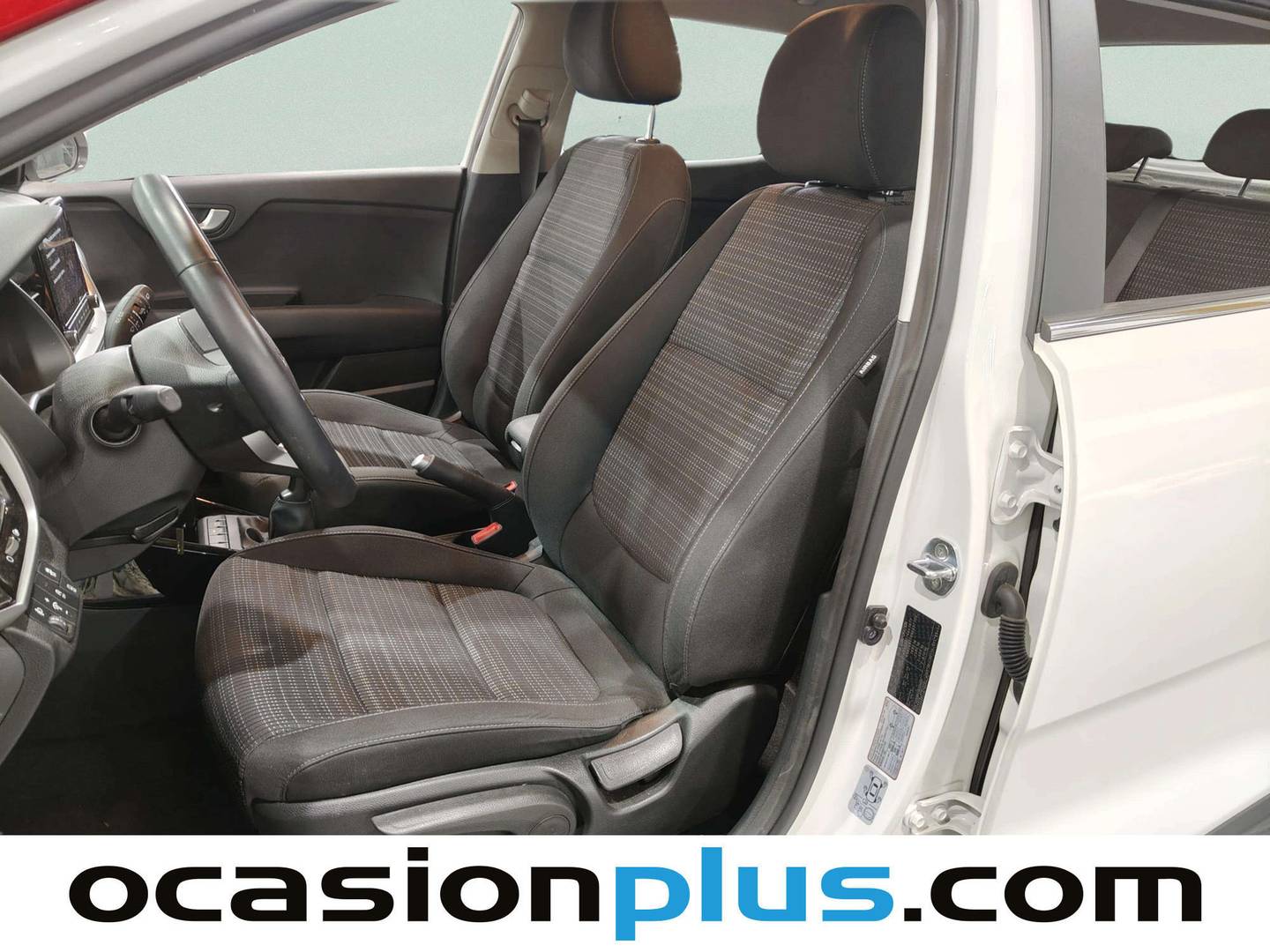 Foto asientos delanteros KIA Stonic KIA Stonic 1.0 T-GDi MHEV Drive iMT (120 CV)