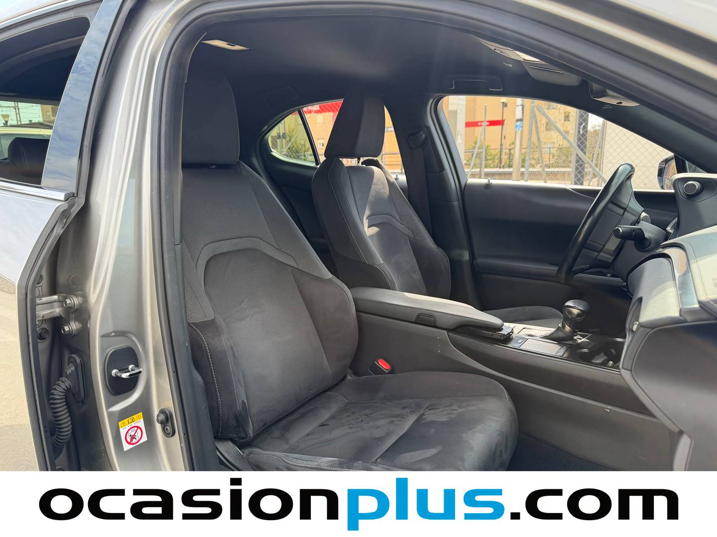 Lexus UX Lexus UX 250h Business Navigation 2WD (184 CV) de ocasión