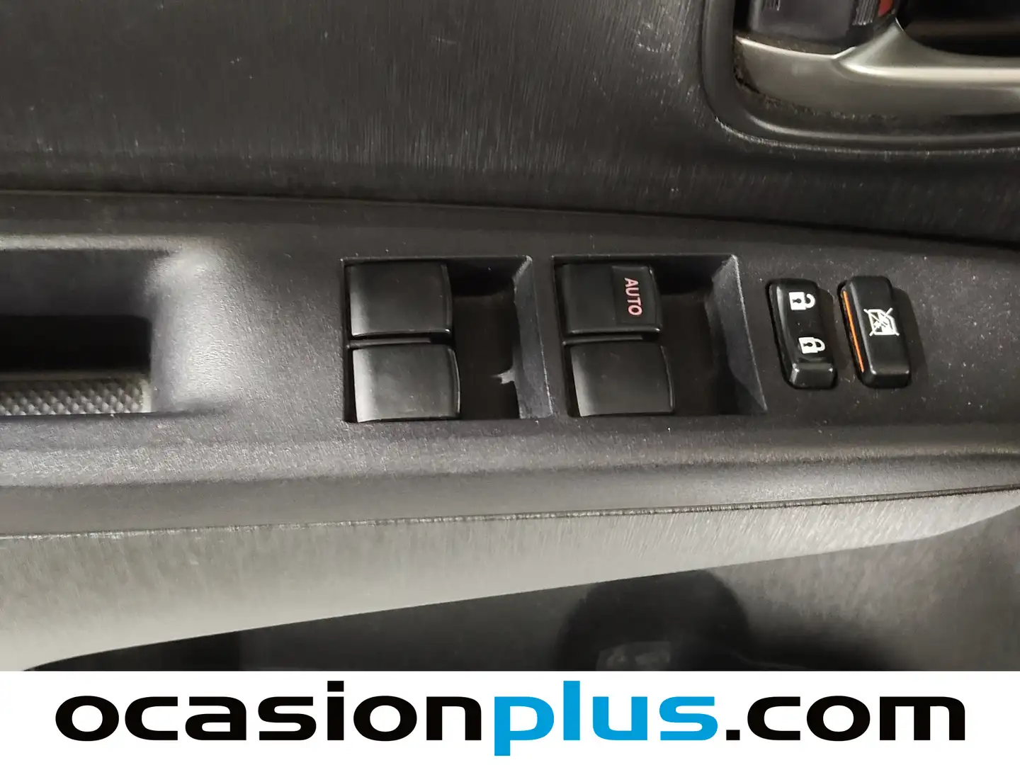 Foto Toyota Yaris Toyota Yaris 100 Active MultiDrive (99 CV)