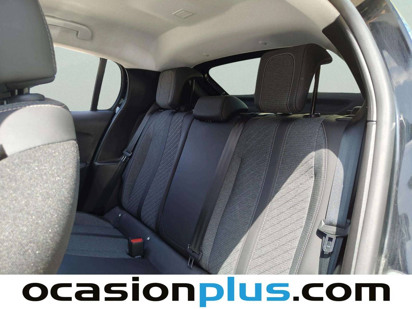 Foto asientos traseros Peugeot 208 Peugeot 208 PureTech 100 Allure (100 CV)