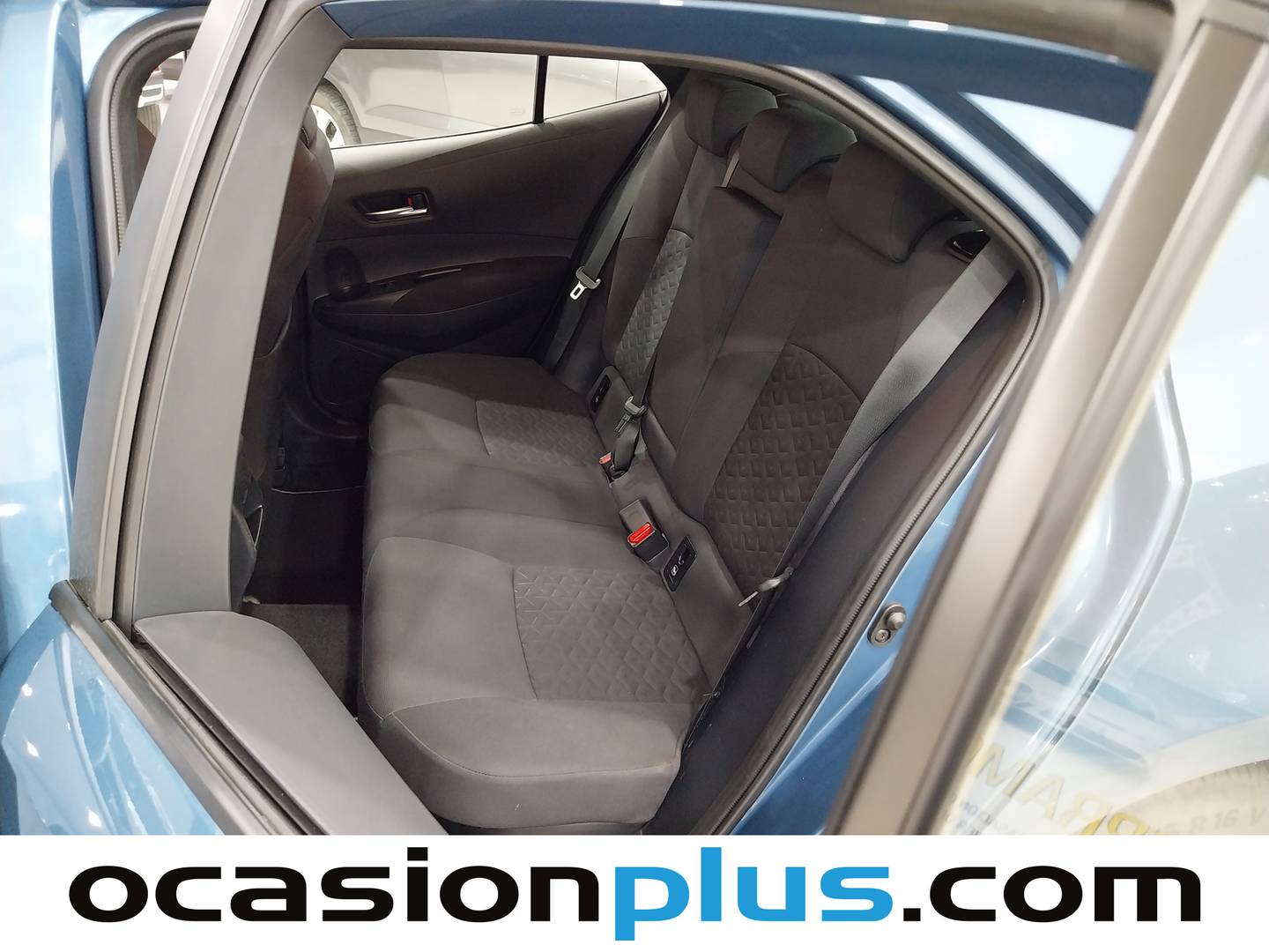 Foto asientos traseros Toyota Corolla Toyota Corolla 1.8 125 Híbrido Active Tech E-CVT (122 CV)