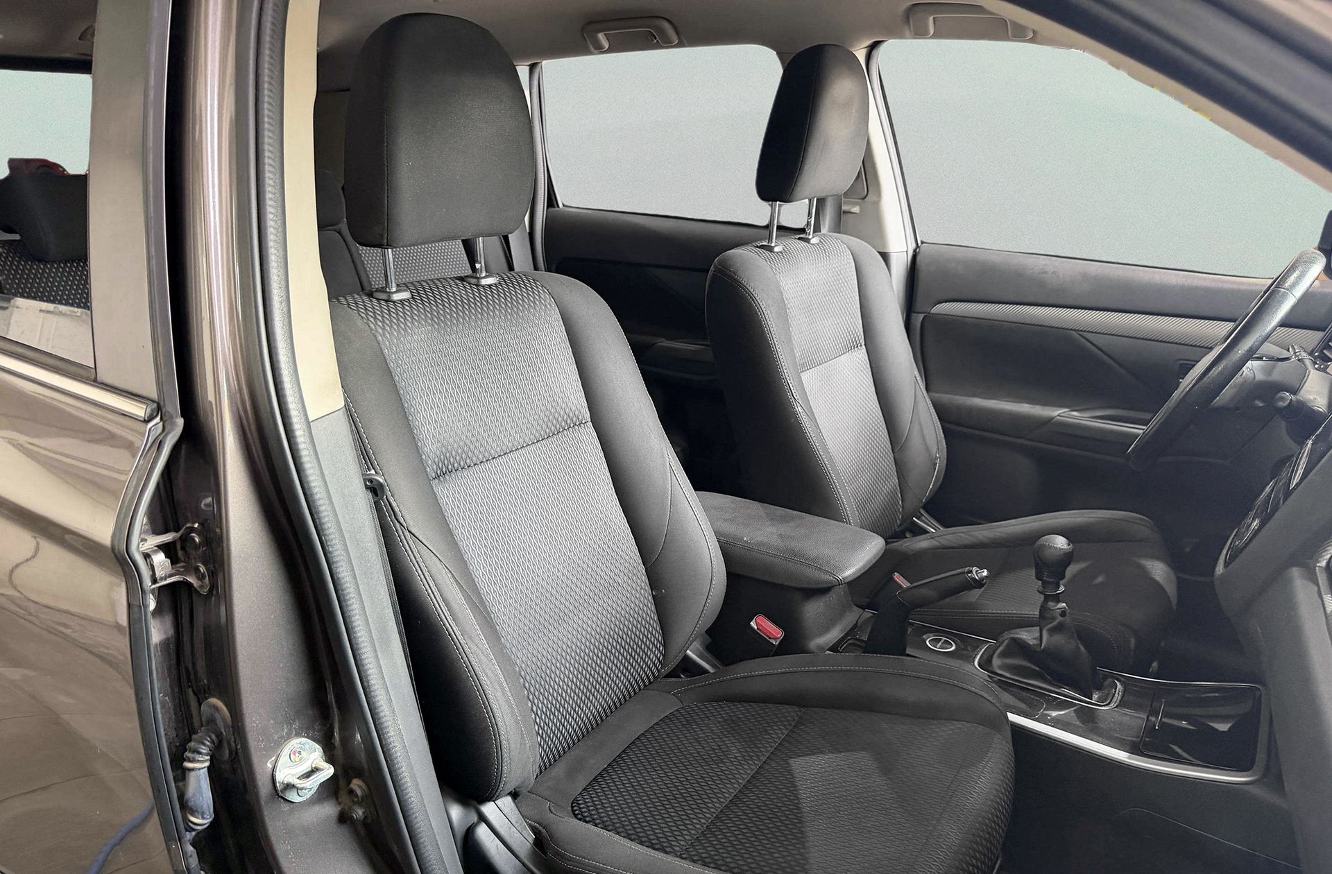 Mitsubishi Outlander 220 DI-D Motion 2WD - foto 14