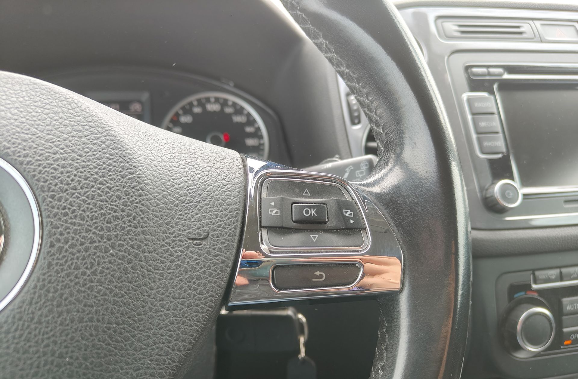 Volkswagen Tiguan T1 2.0 TDI BMT 4x2 - foto 25