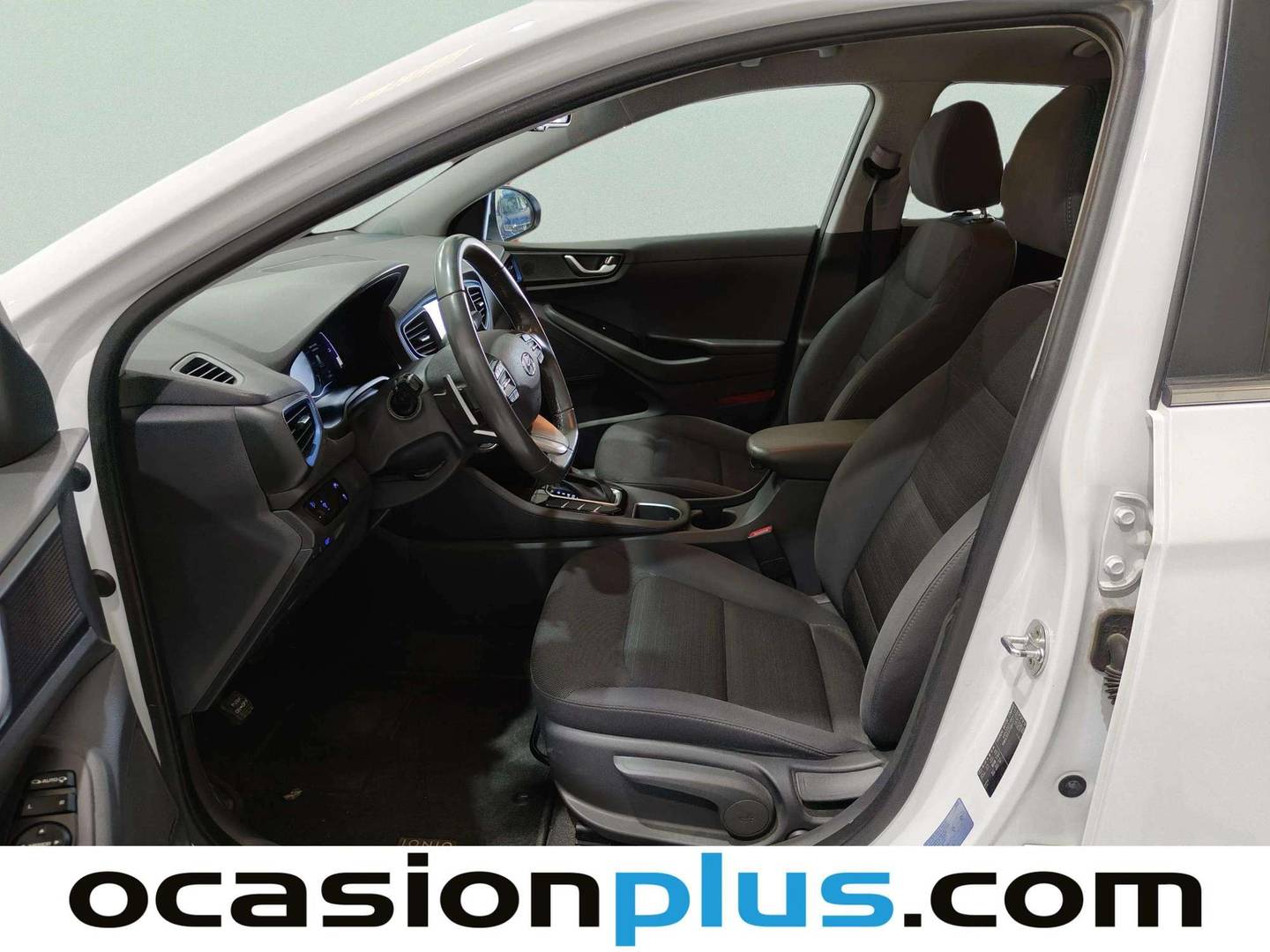 Foto asientos delanteros Hyundai IONIQ Hyundai Ioniq 1.6 GDI HEV Tecno DCT (141 CV)