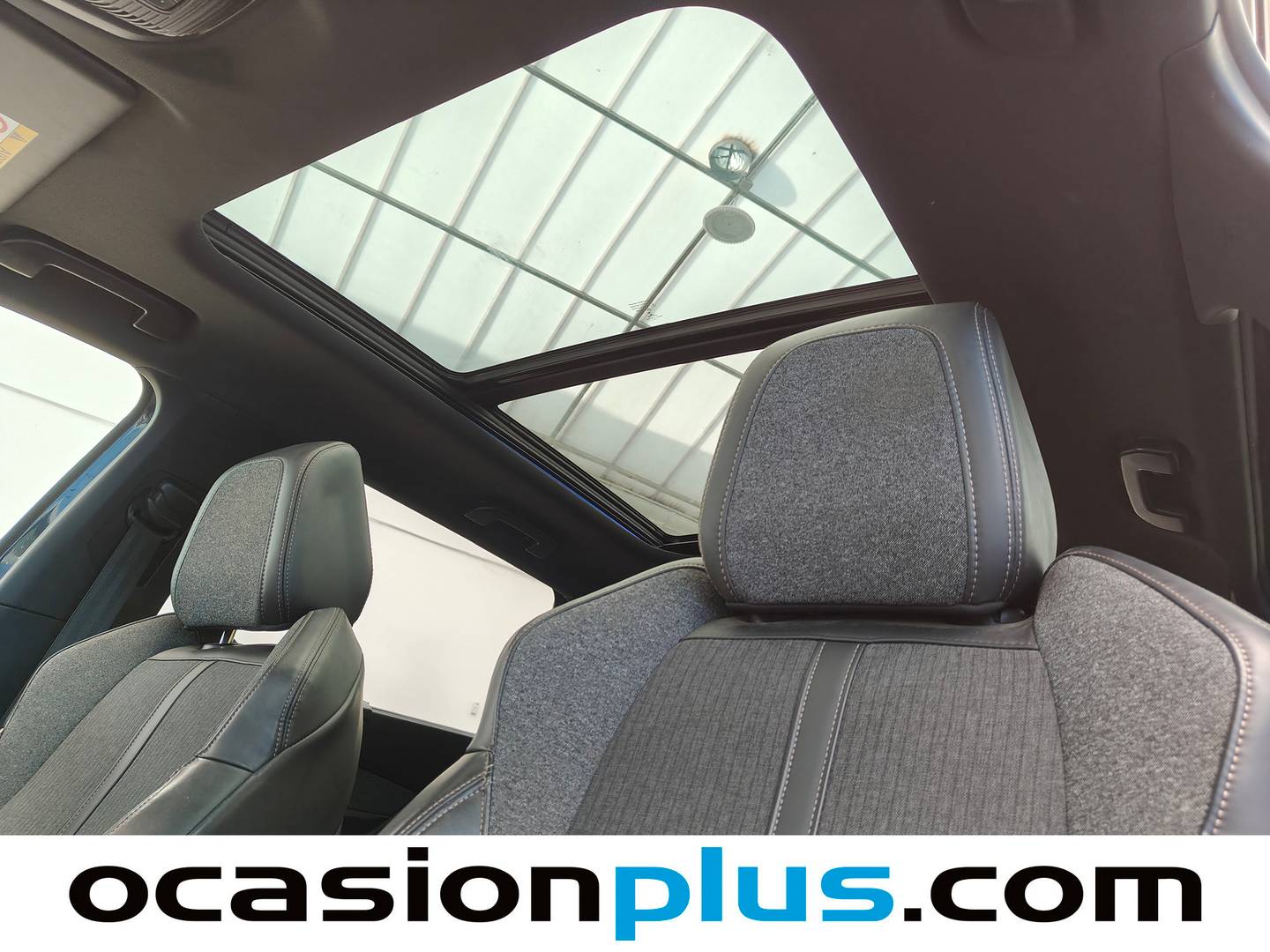 Equipamiento del Peugeot 5008 Peugeot 5008 BlueHDI 130 S&S GT Line EAT8 (130 CV) 7 Plazas