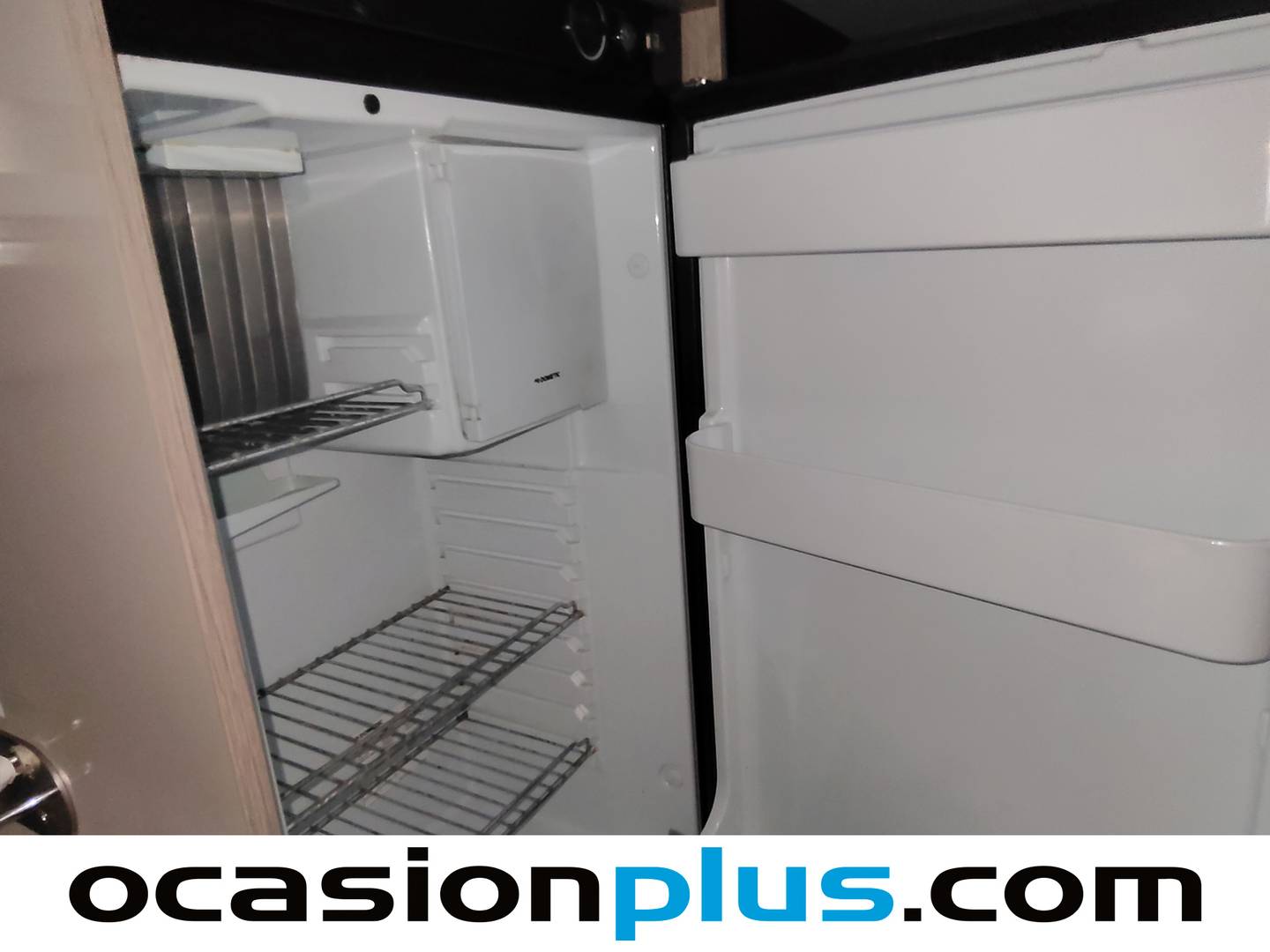 Equipamiento del Challenger Van Elegance V114 Max Challenger Van Elegance V114 Max Silver Edition (140 CV) 4 Plazas