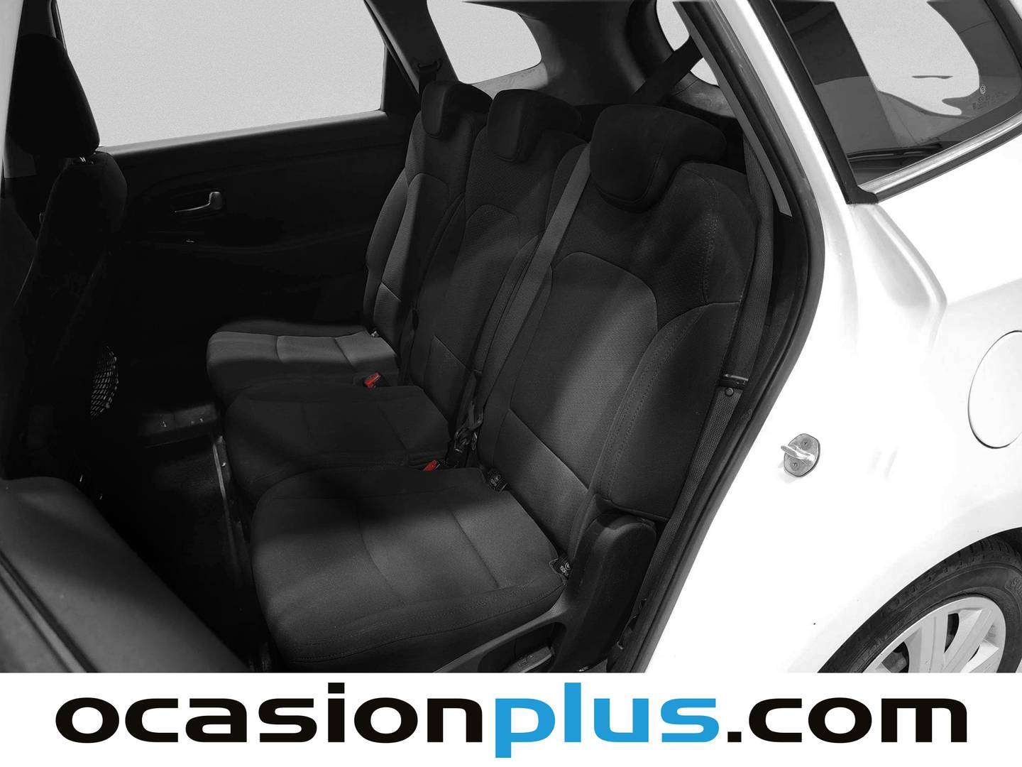 Foto asientos traseros KIA Carens KIA Carens 1.7 CRDi VGT Concept Eco-Dynam (115 CV)