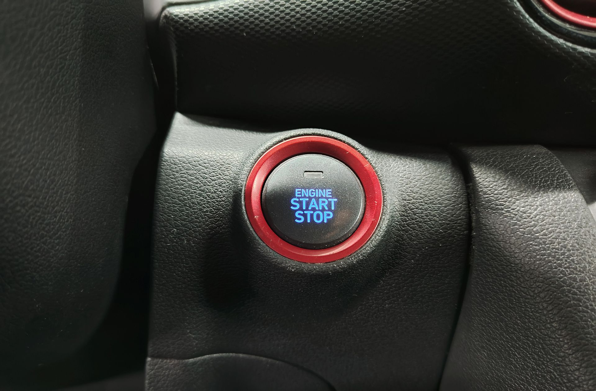 Hyundai Kona 1.0 T-GDi Tecno 4x2 AEB - foto 28