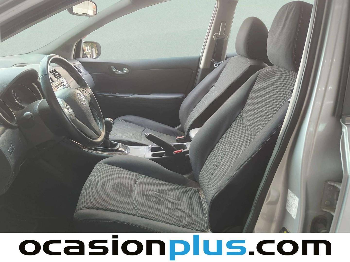 Foto asientos delanteros Nissan PULSAR Nissan Pulsar 1.2 DIG-T Acenta (115 CV)