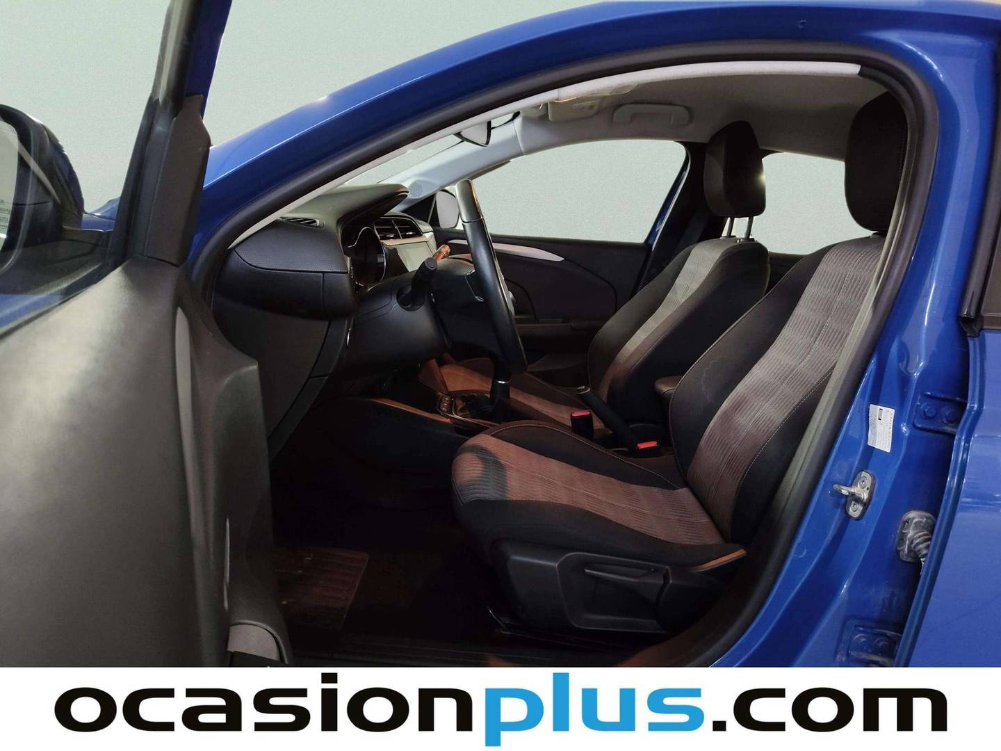 Foto asientos delanteros Opel Corsa Opel Corsa 1.2 XEL Edition (75 CV)