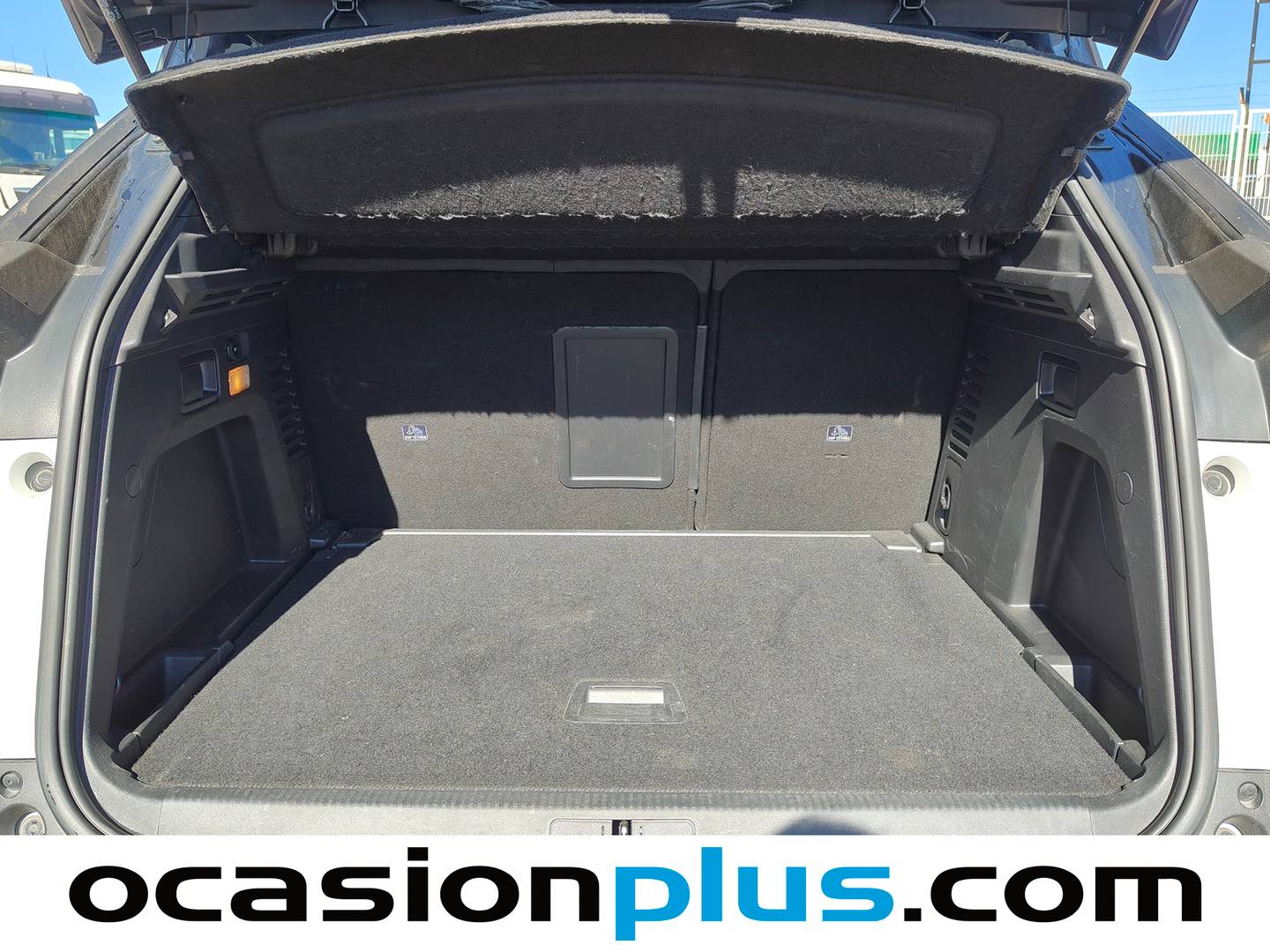 Foto Peugeot 3008 Peugeot 3008 BlueHDI 130 S&S GT Line (130 CV)