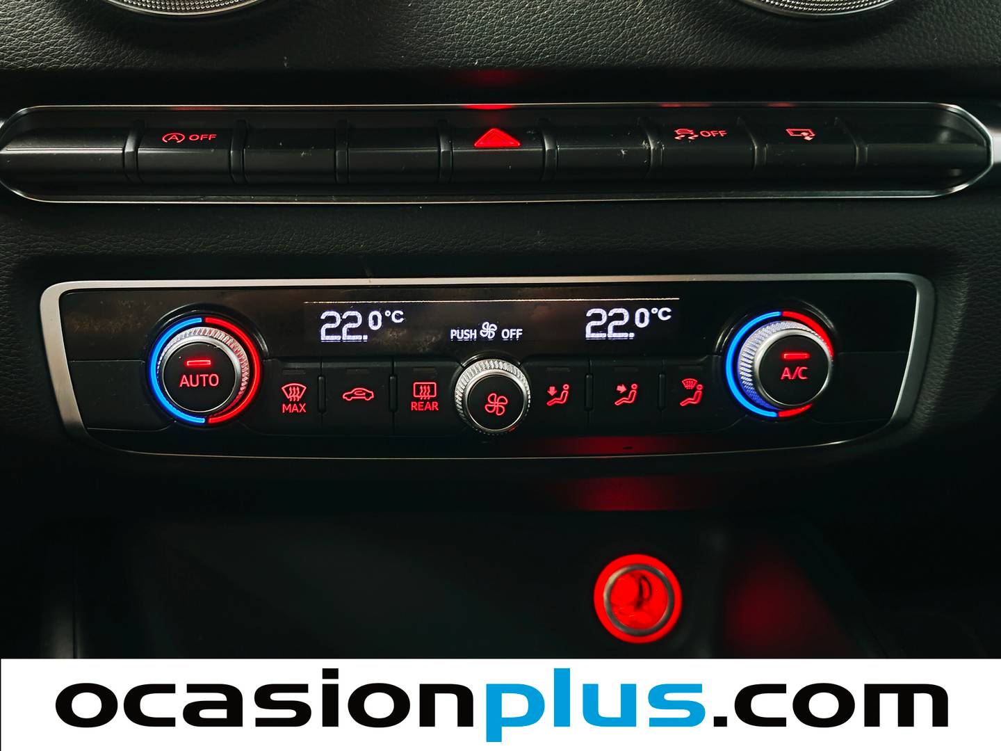 Accesorios del Audi A3 Audi A3 Sedan Sedan Attraction 1.6 TDI clean diesel (110 CV)