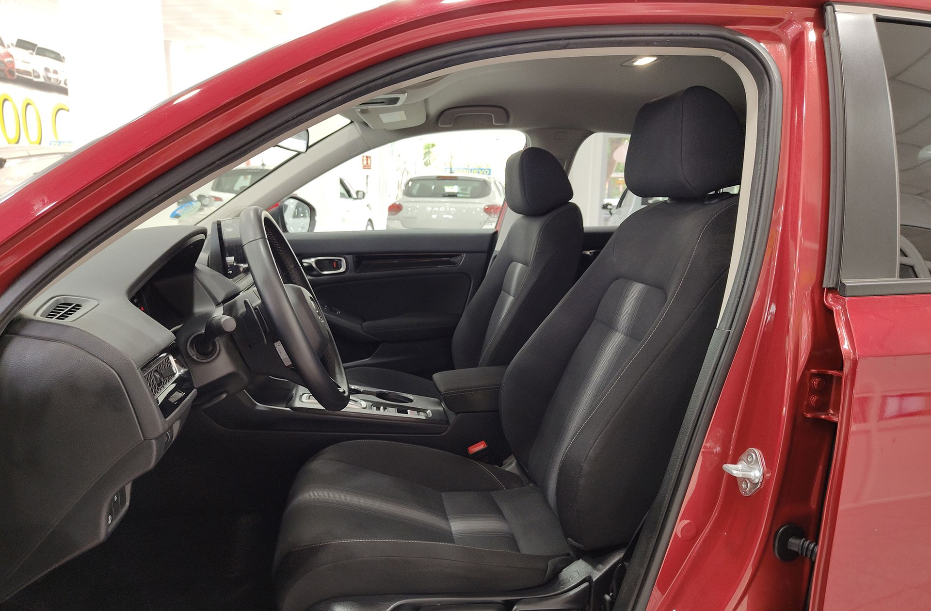 Honda Civic 2.0 i-MMD Elegance CVT - foto 11