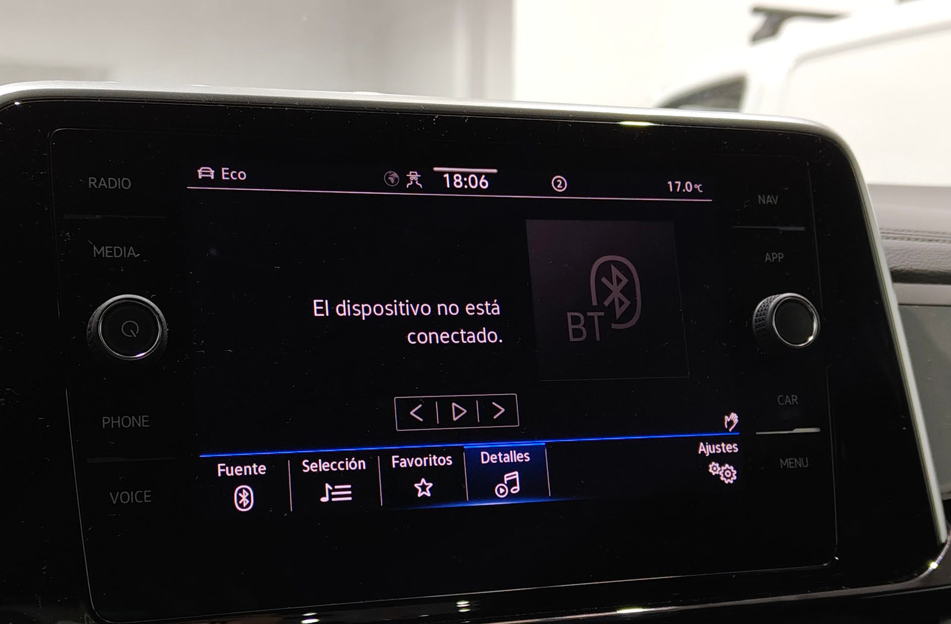 Volkswagen T-Roc R-Line 1.5 TSI Pack R-Line - foto 34