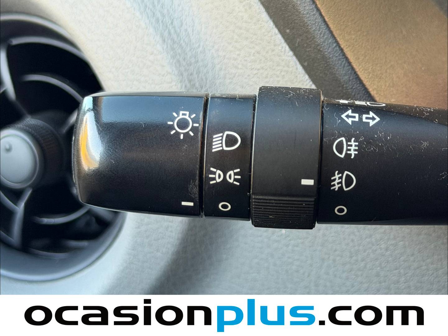 Equipamiento del Toyota Yaris Toyota Yaris 70 Active (69 CV)