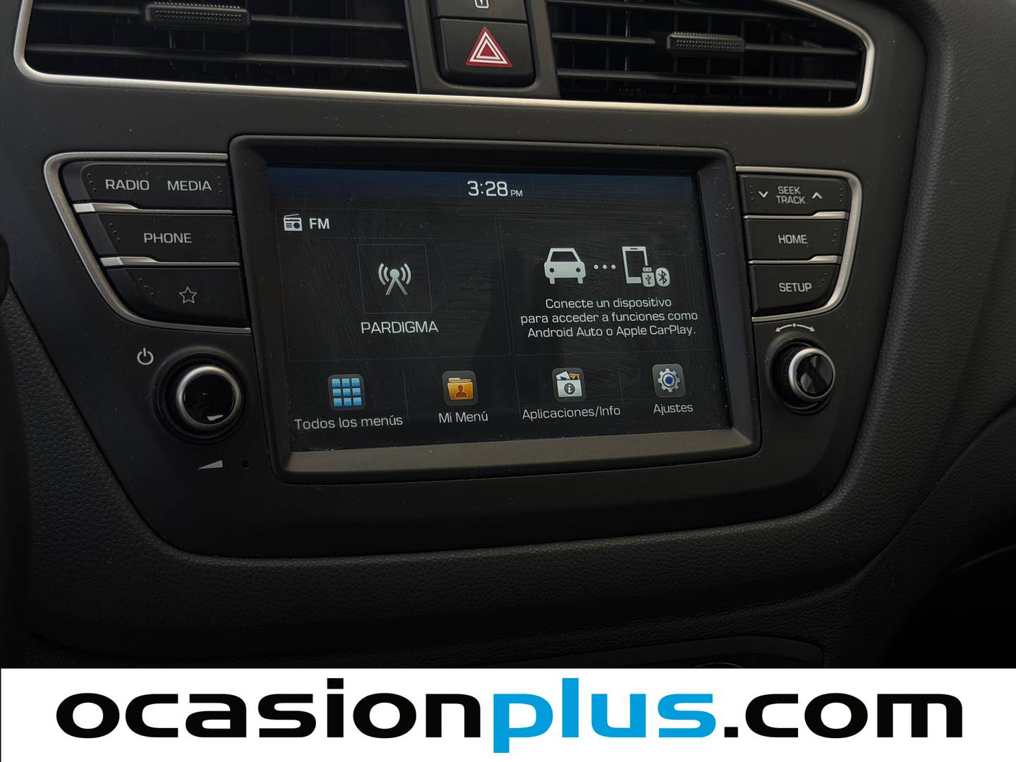 Equipamiento del Hyundai i20 Hyundai i20 1.2 MPI Essence LE (75 CV)